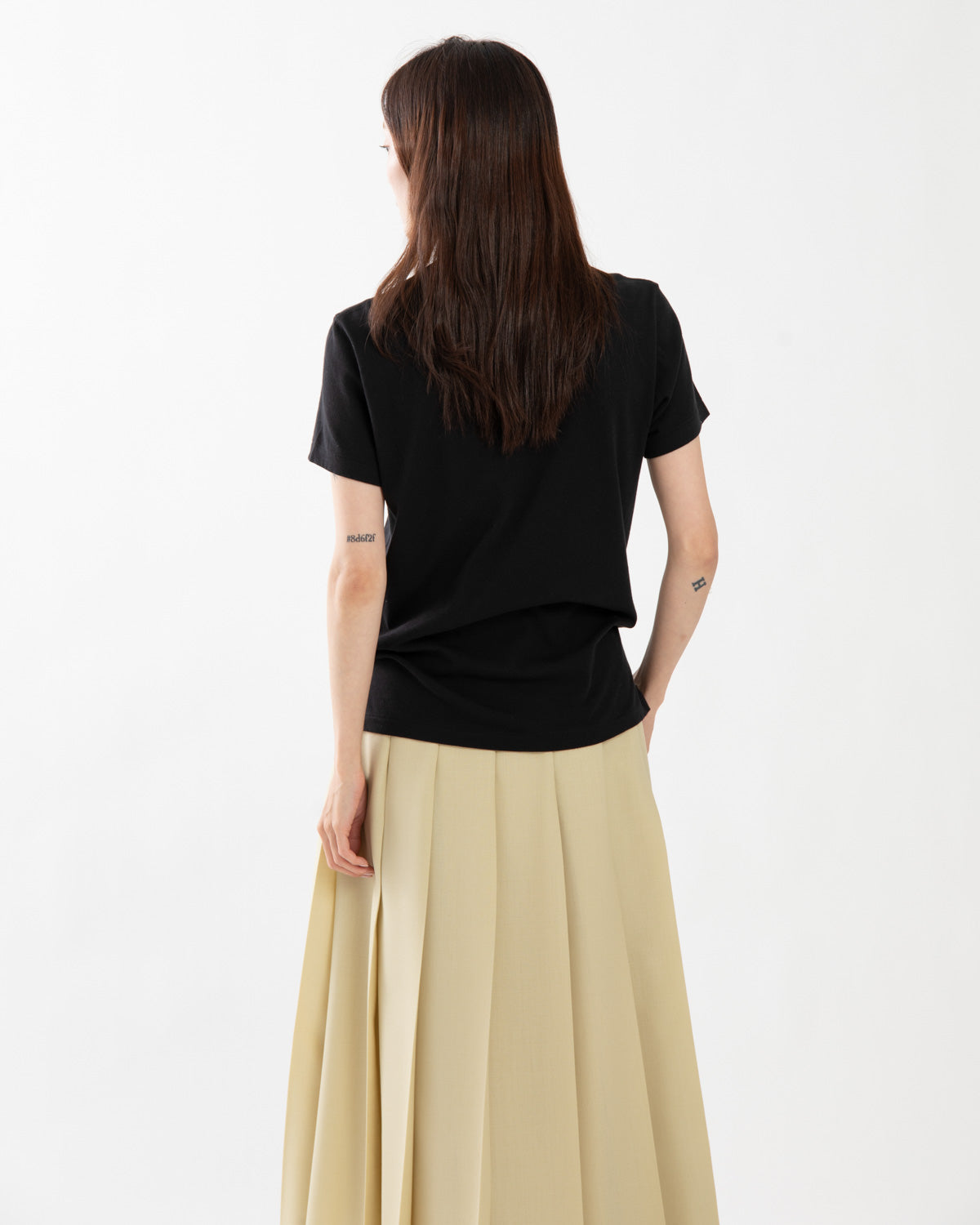 SEAMLESS CREW NECK TEE