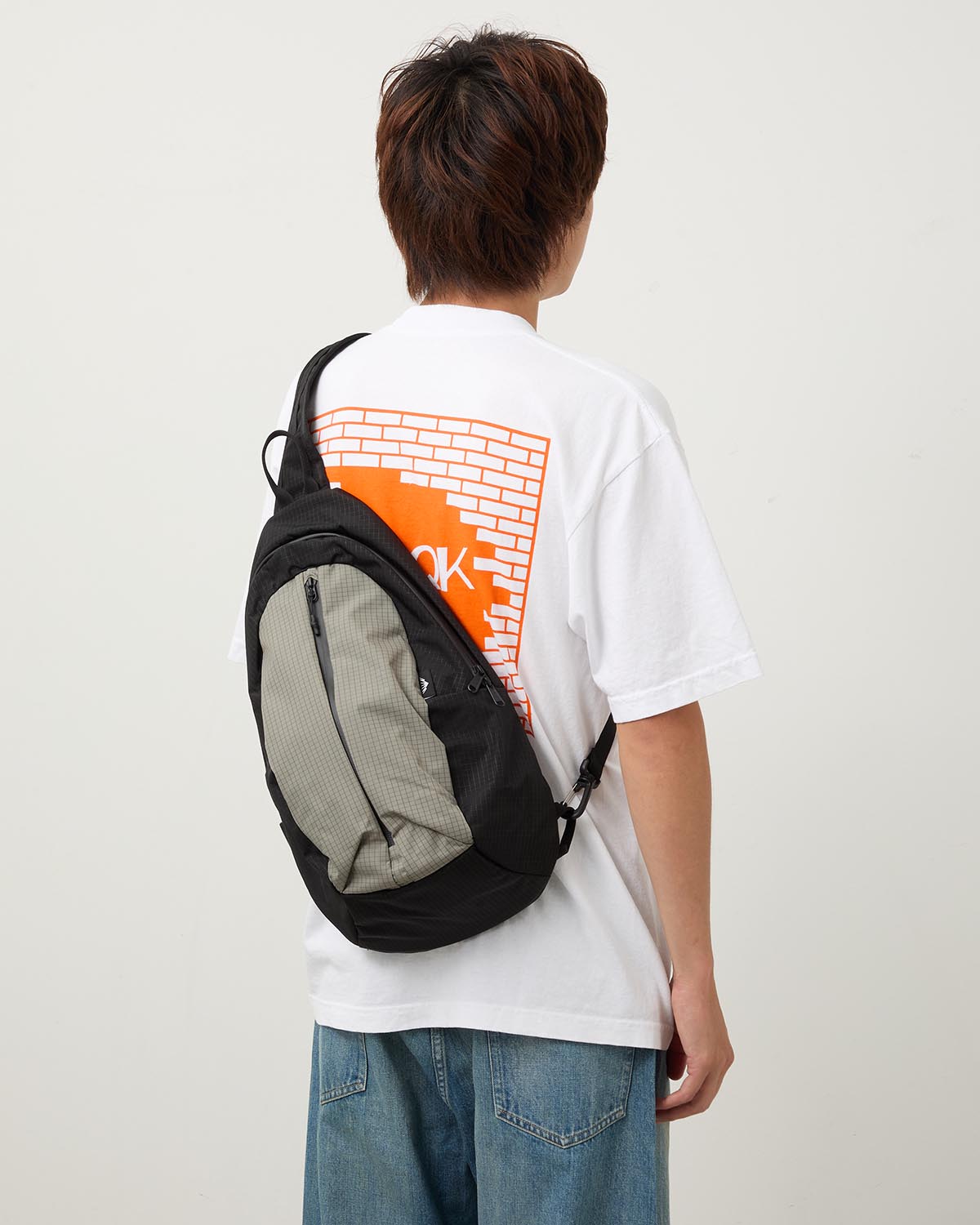 SLING BAG