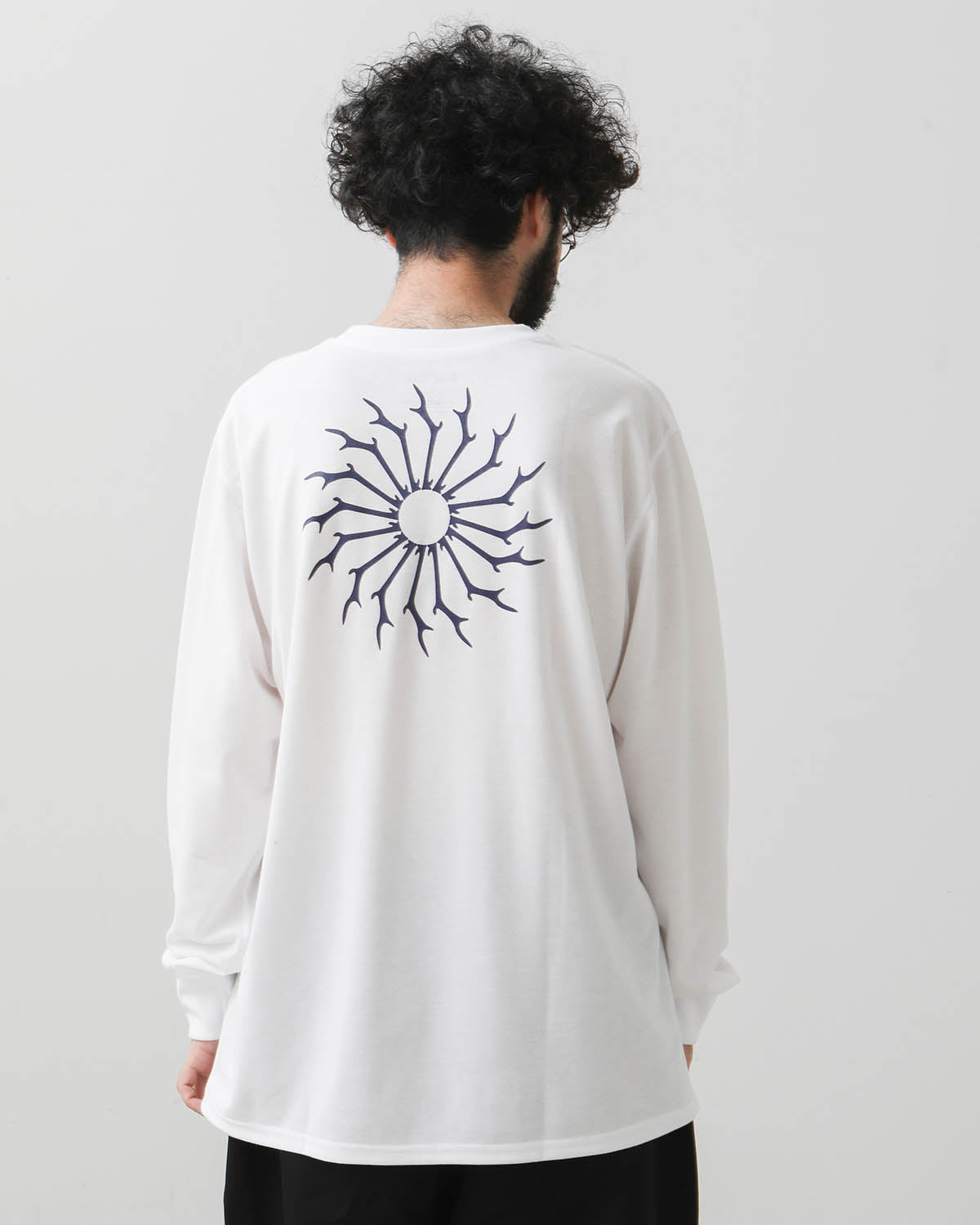 L/S ROUND POCKET TEE - CIRCLE HORN