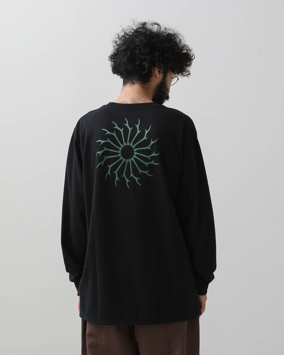 L/S ROUND POCKET TEE - CIRCLE HORN