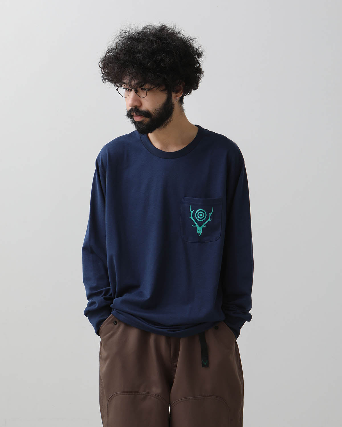 L/S ROUND POCKET TEE - CIRCLE HORN