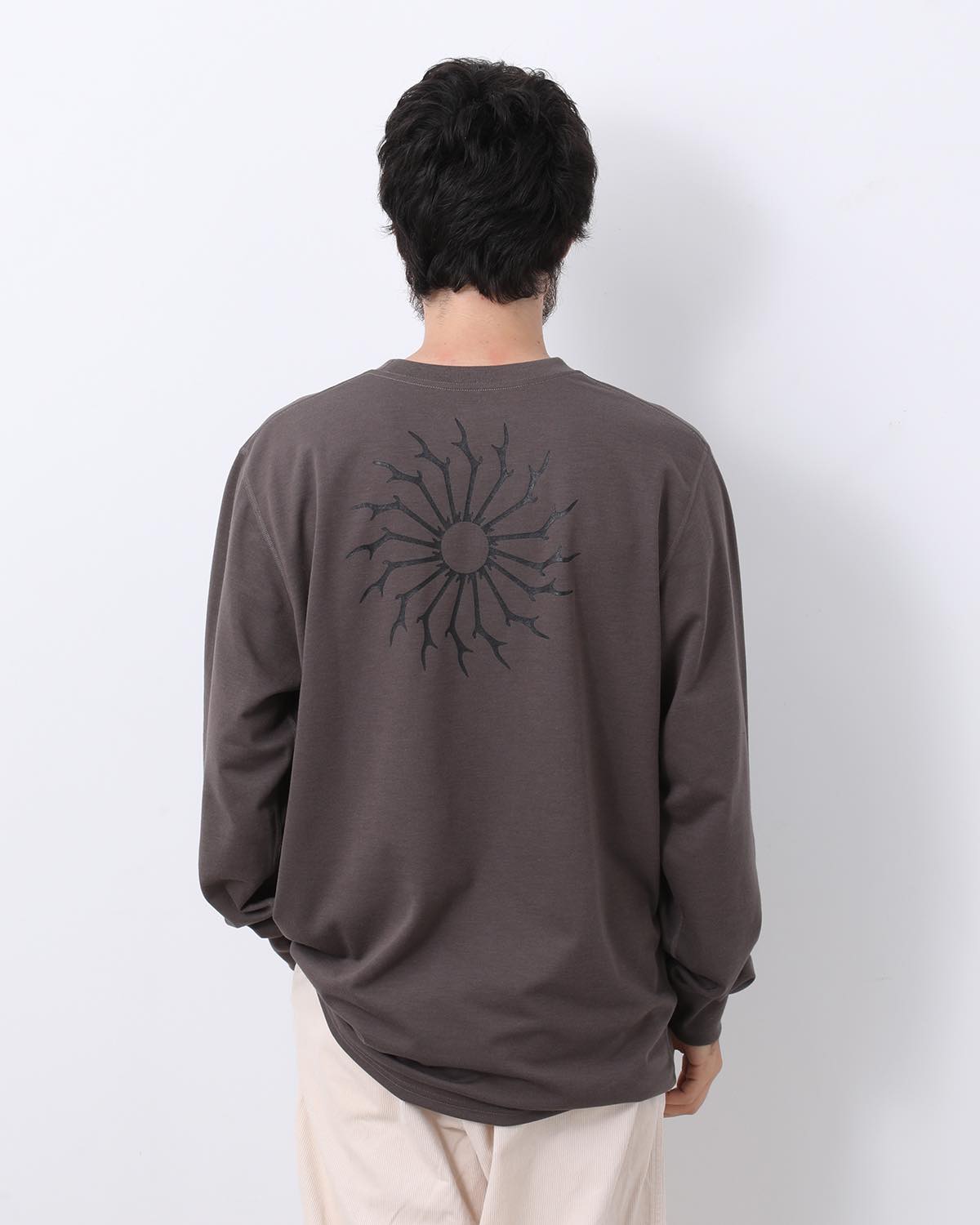 L/S ROUND POCKET TEE - CIRCLE HORN
