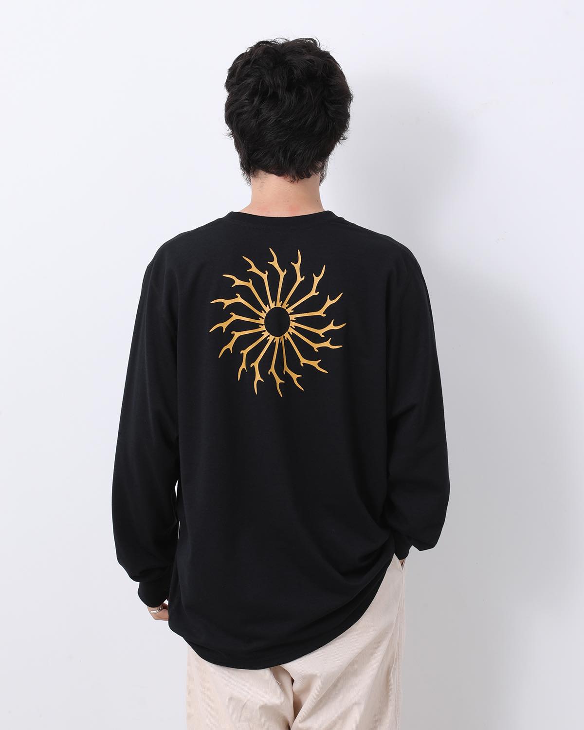 L/S ROUND POCKET TEE - CIRCLE HORN
