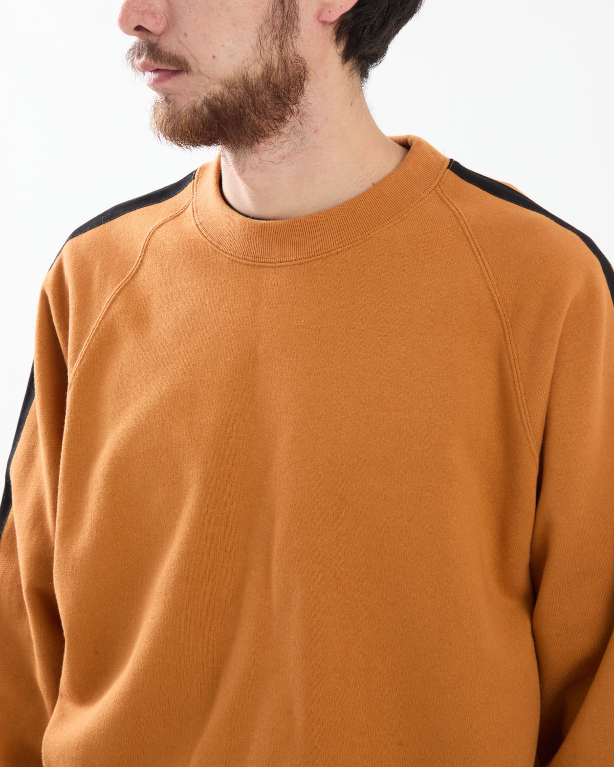 TAPE RAGLAN SWEATSHIRT
