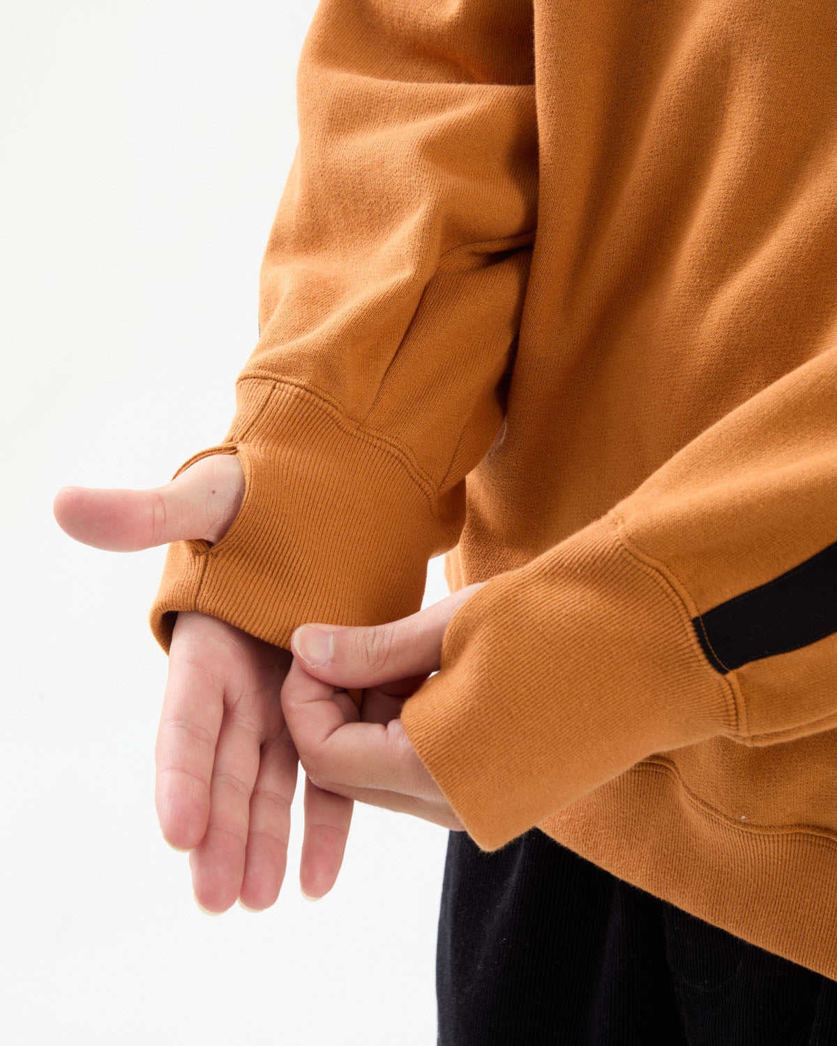 TAPE RAGLAN SWEATSHIRT
