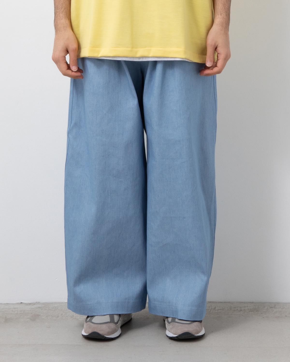 LIGHT DENIM EASY BAGGY PANTS