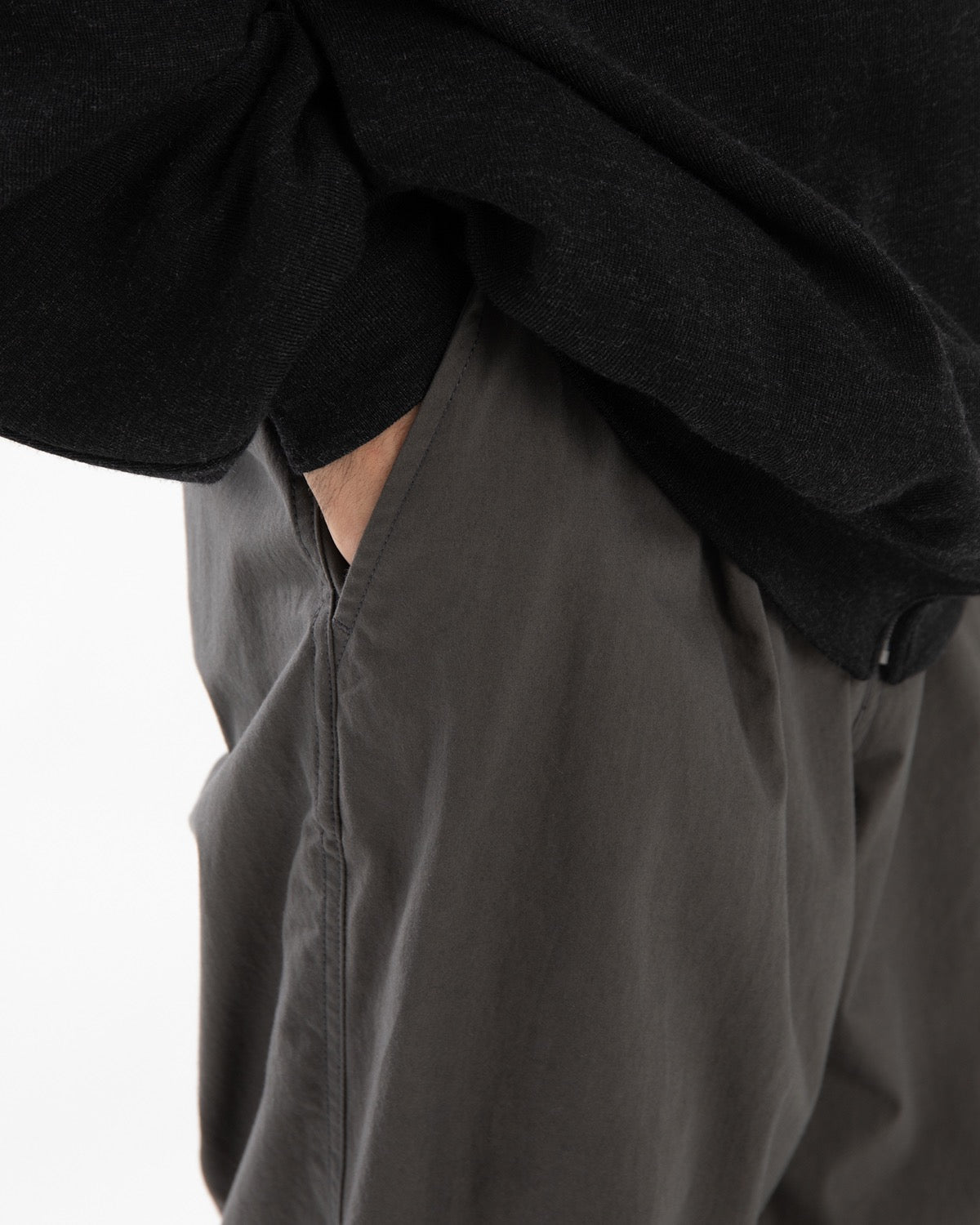 GENTLEMAN TUCK PANTS