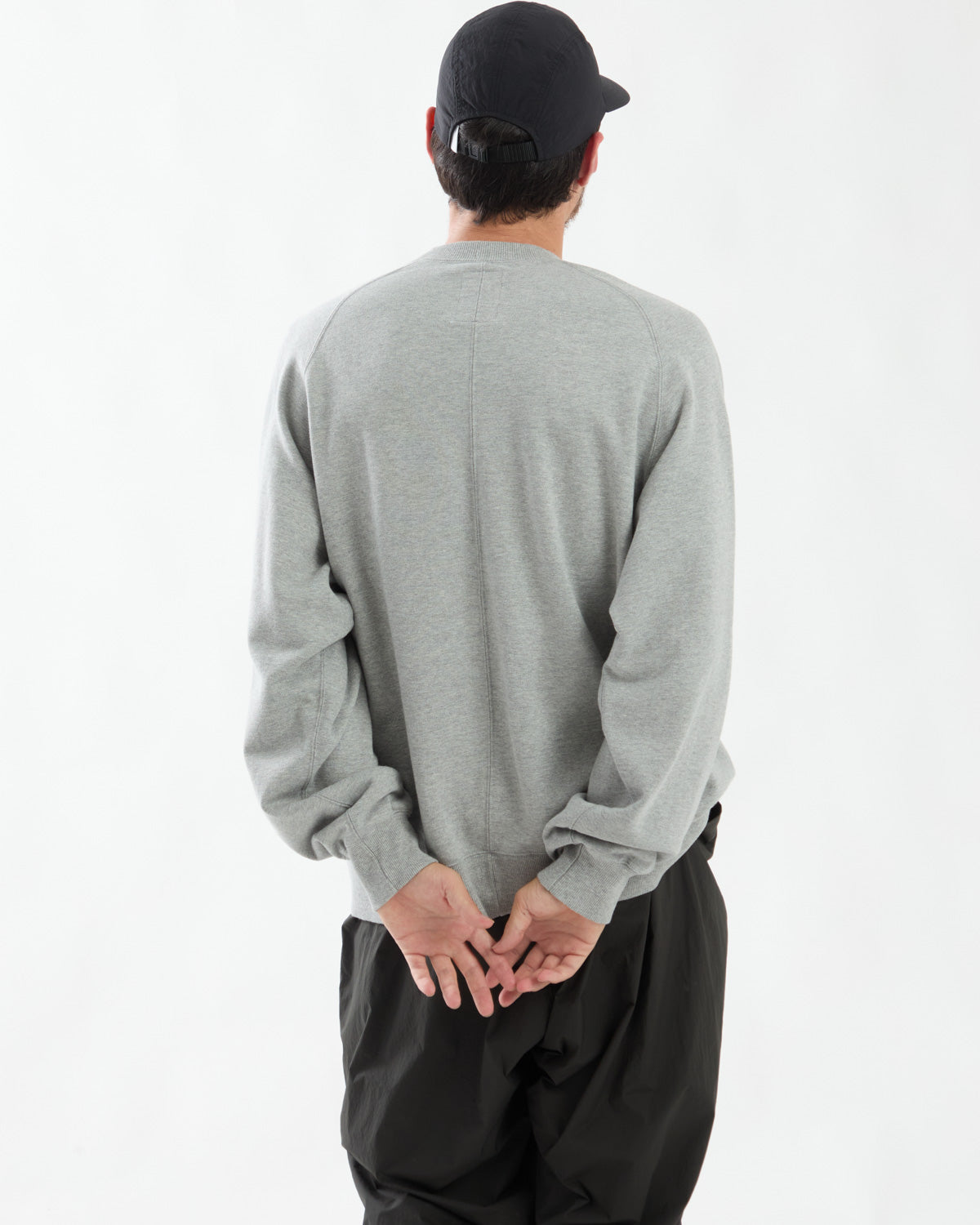 RAGLAN CREW SWEAT