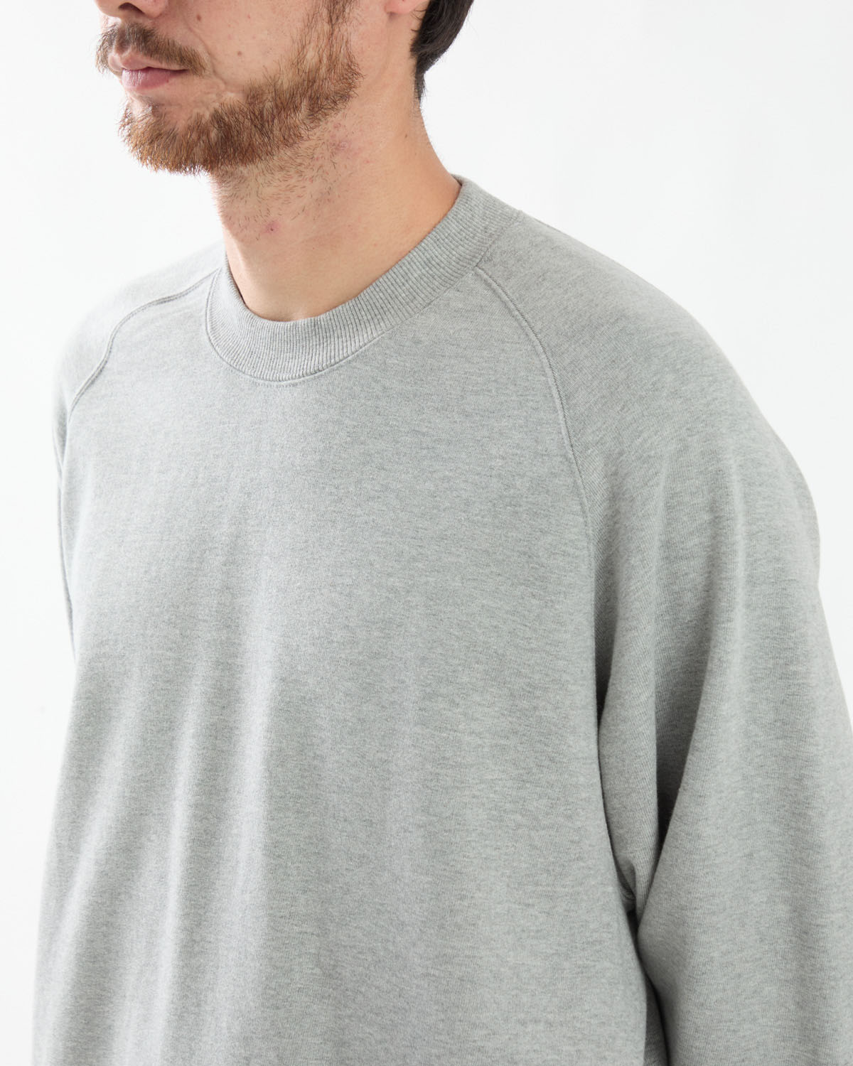 RAGLAN CREW SWEAT