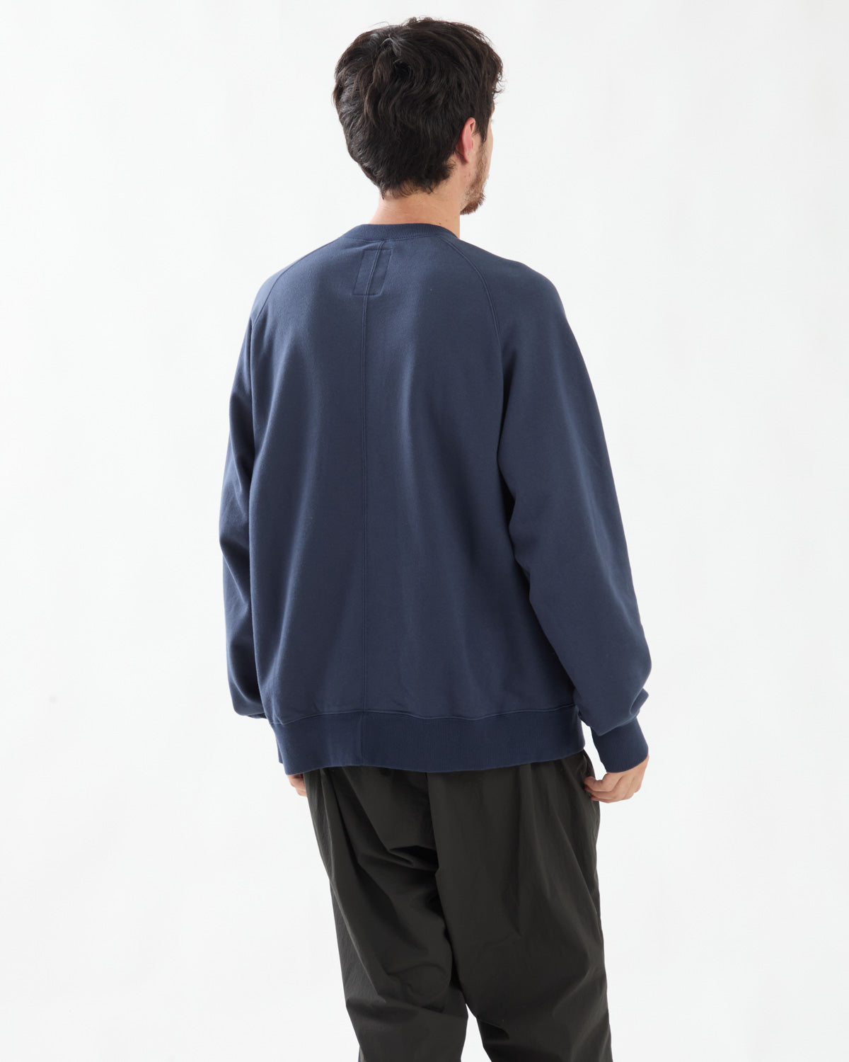 RAGLAN CREW SWEAT
