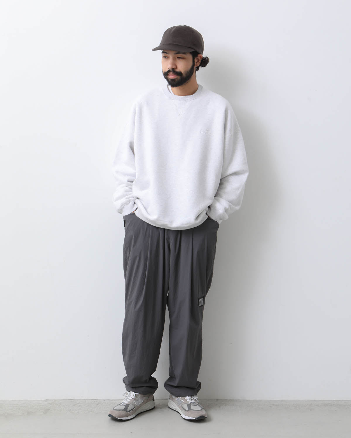 WIDE TAPERED EASY PANTS (NYLON)