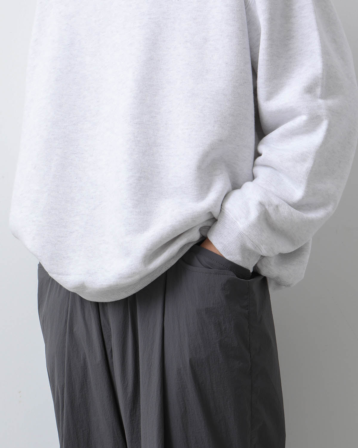 WIDE TAPERED EASY PANTS (NYLON)