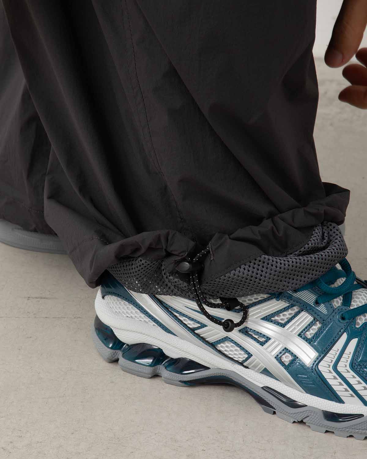 PARACHUTE CARGO PANTS