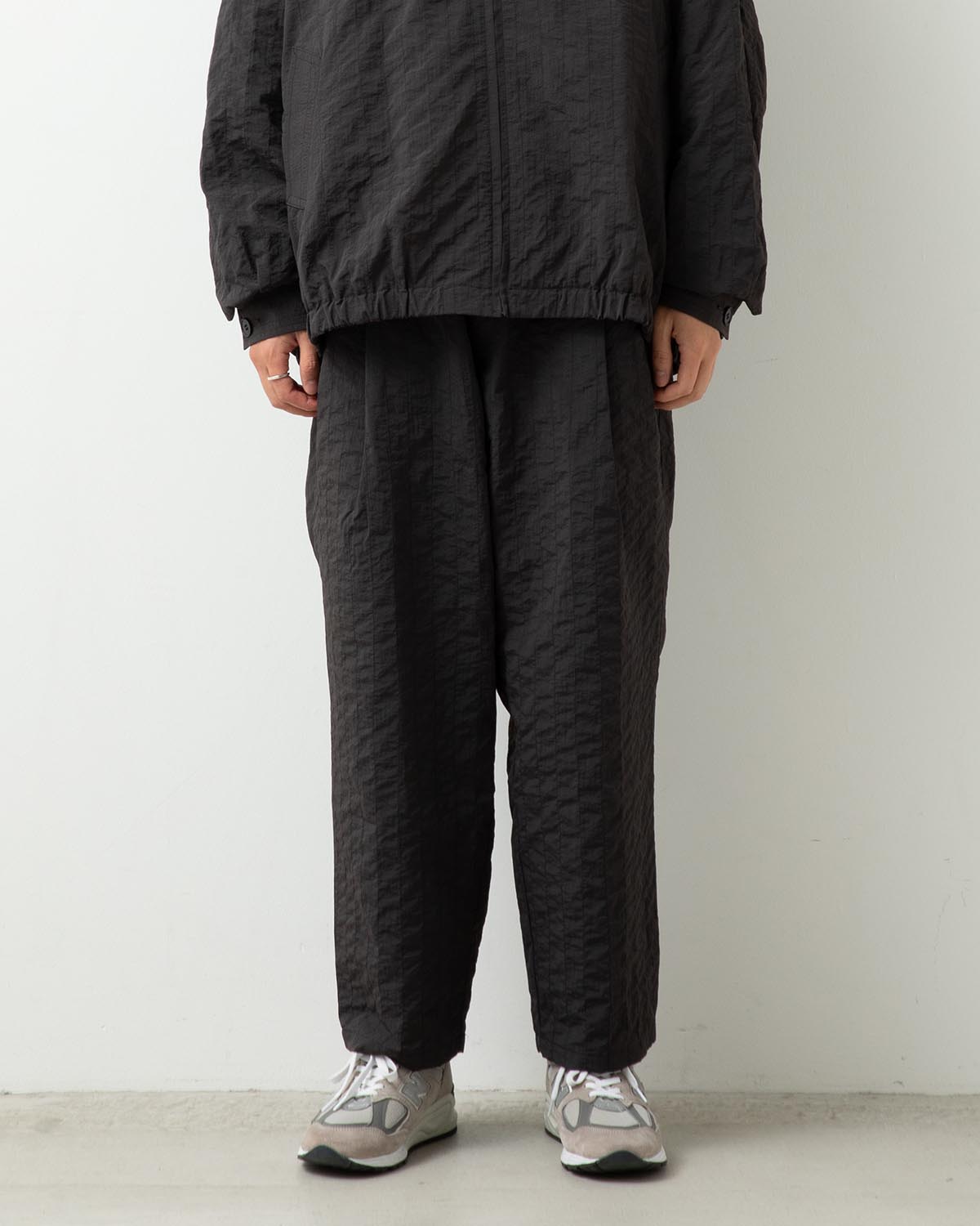 NEW WIDE TWO TUCK PANTS (STICHED NYLON)