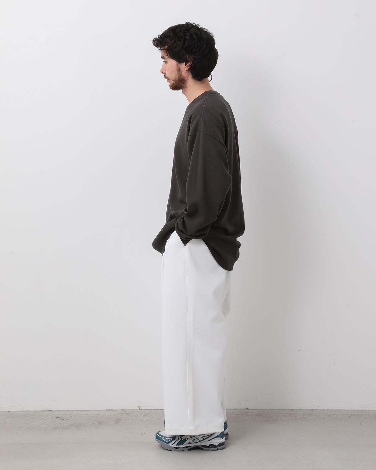 WIDE TWO TUCK BAGGY PANTS
