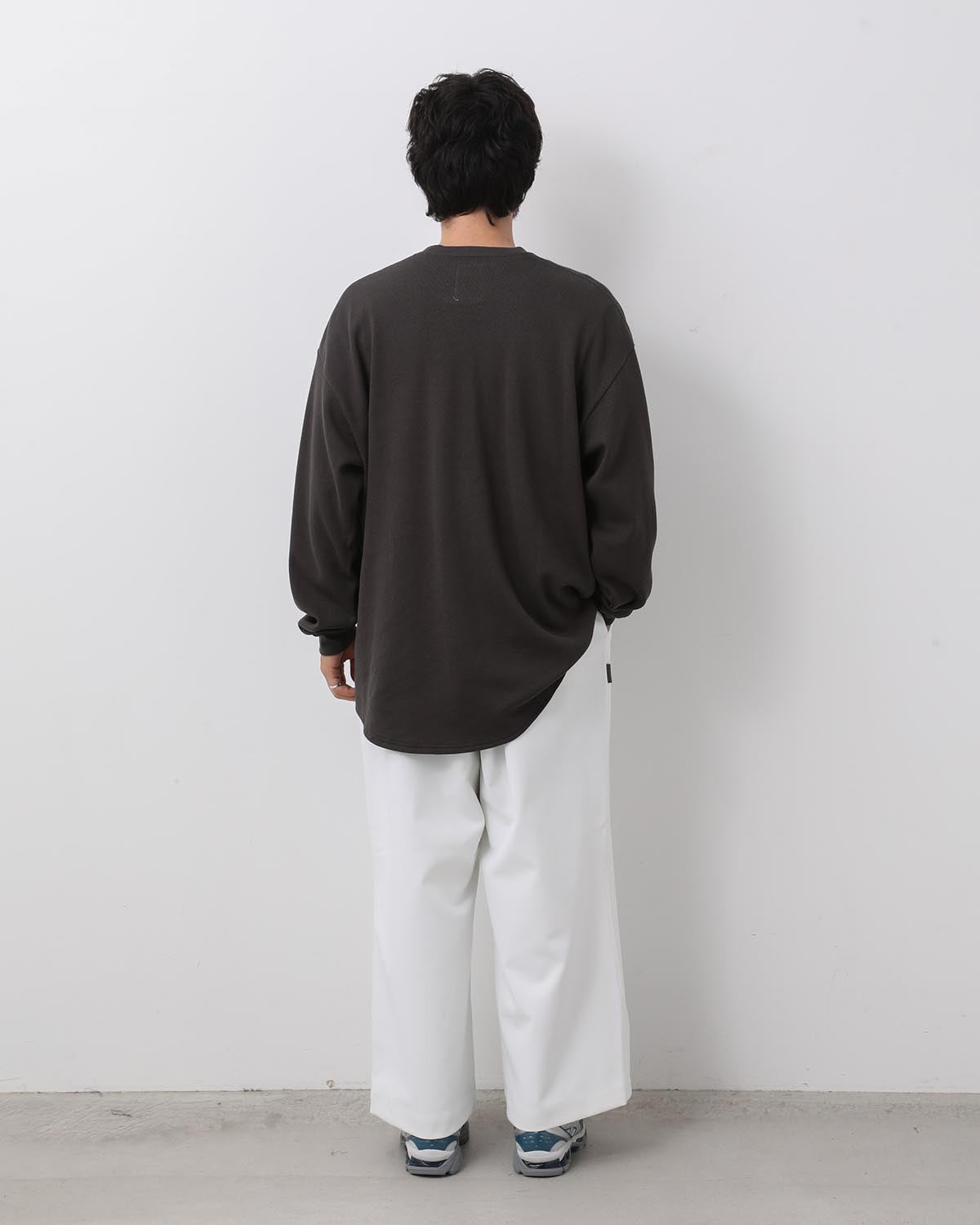 WIDE TWO TUCK BAGGY PANTS