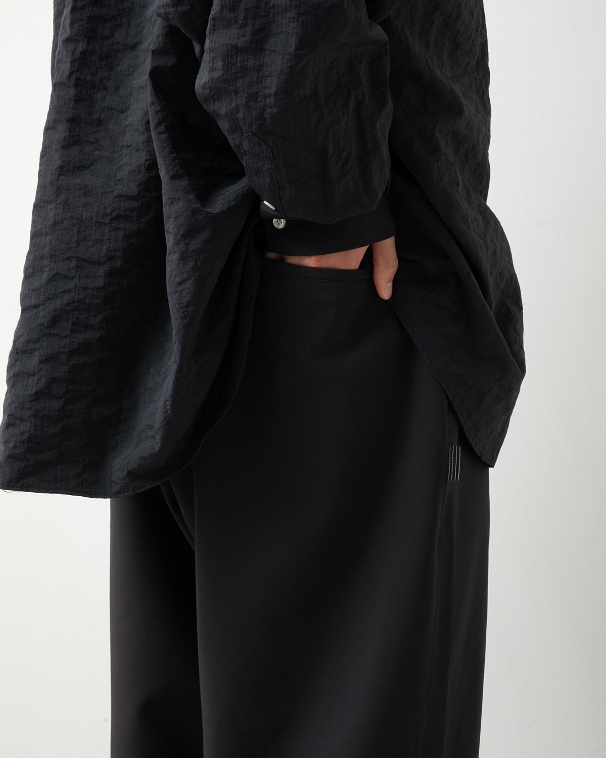 WIDE TWO TUCK BAGGY PANTS