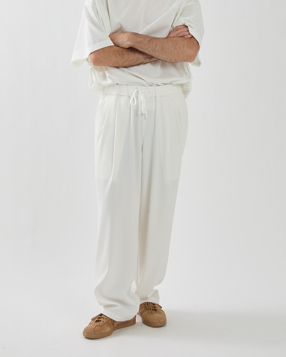 TWO TUCK WIDE PANTS