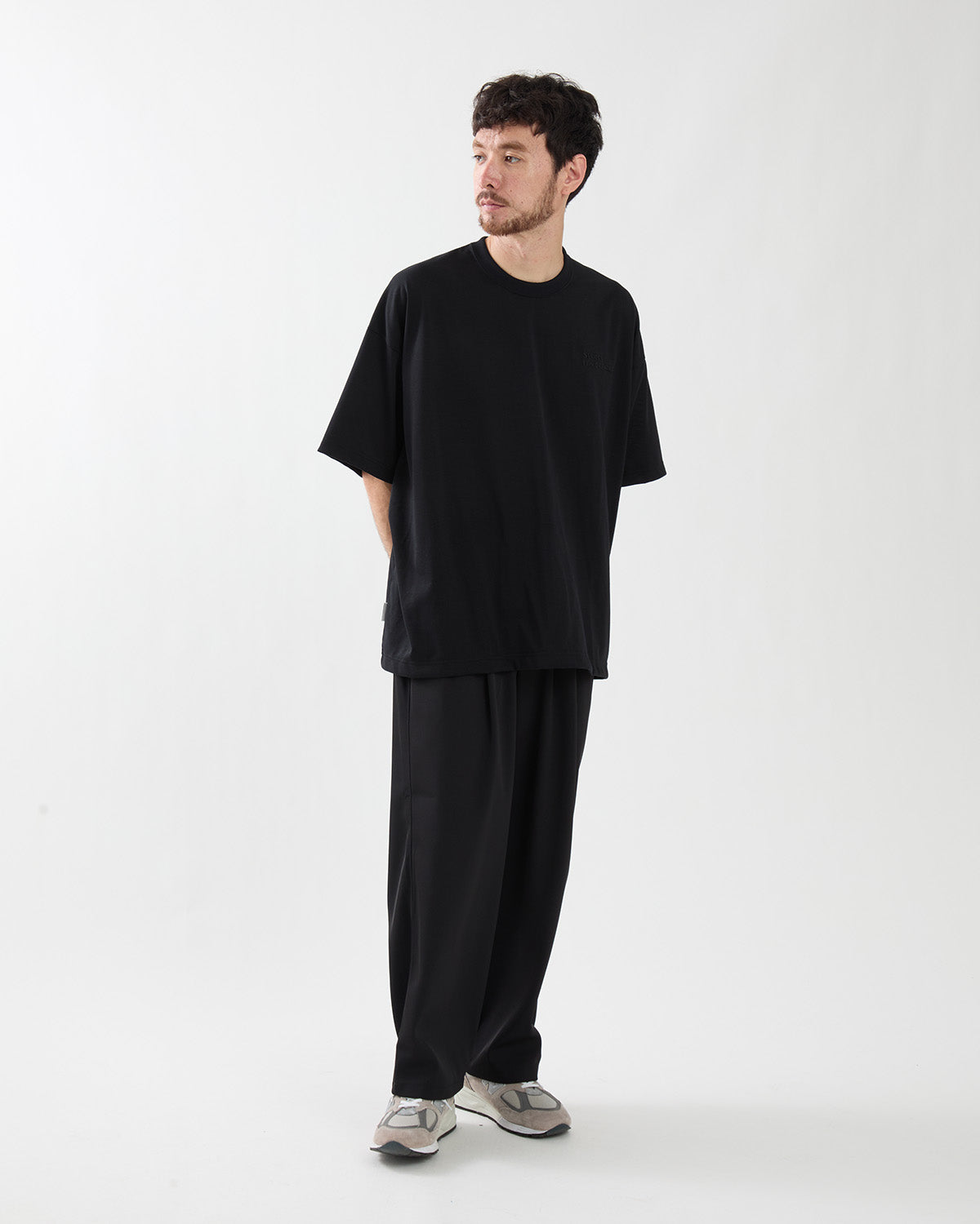TWO TUCK WIDE PANTS