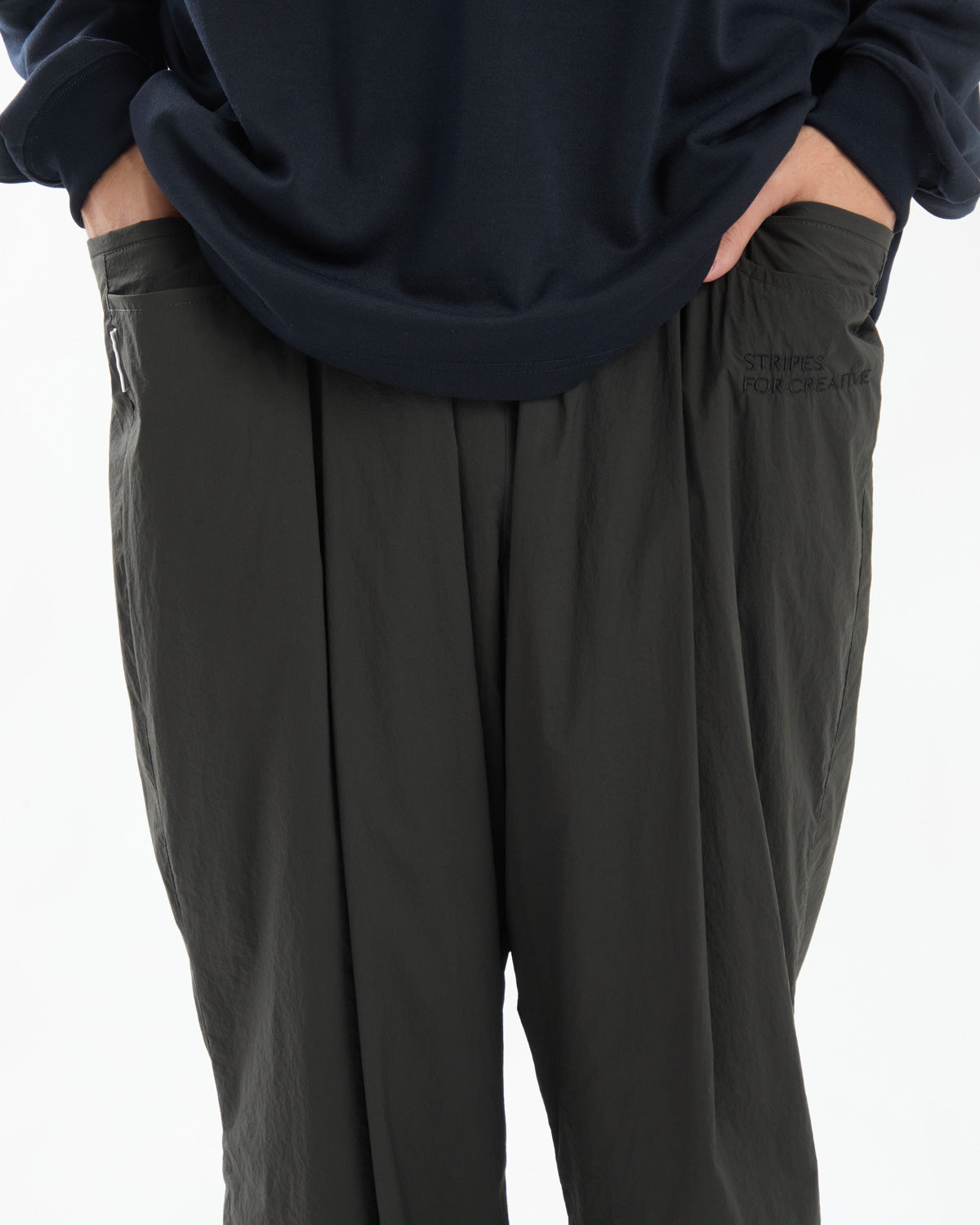 WIDE TAPERED EASY PANTS (NYLON)