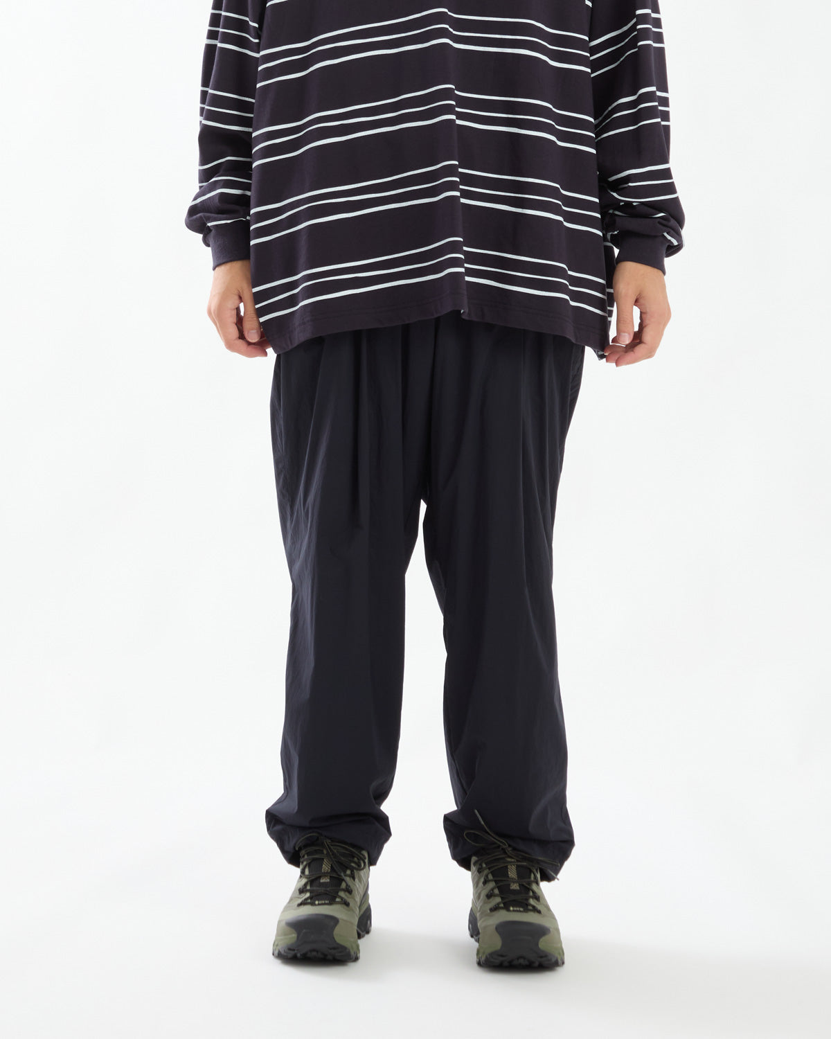 WIDE TAPERED EASY PANTS (NYLON)