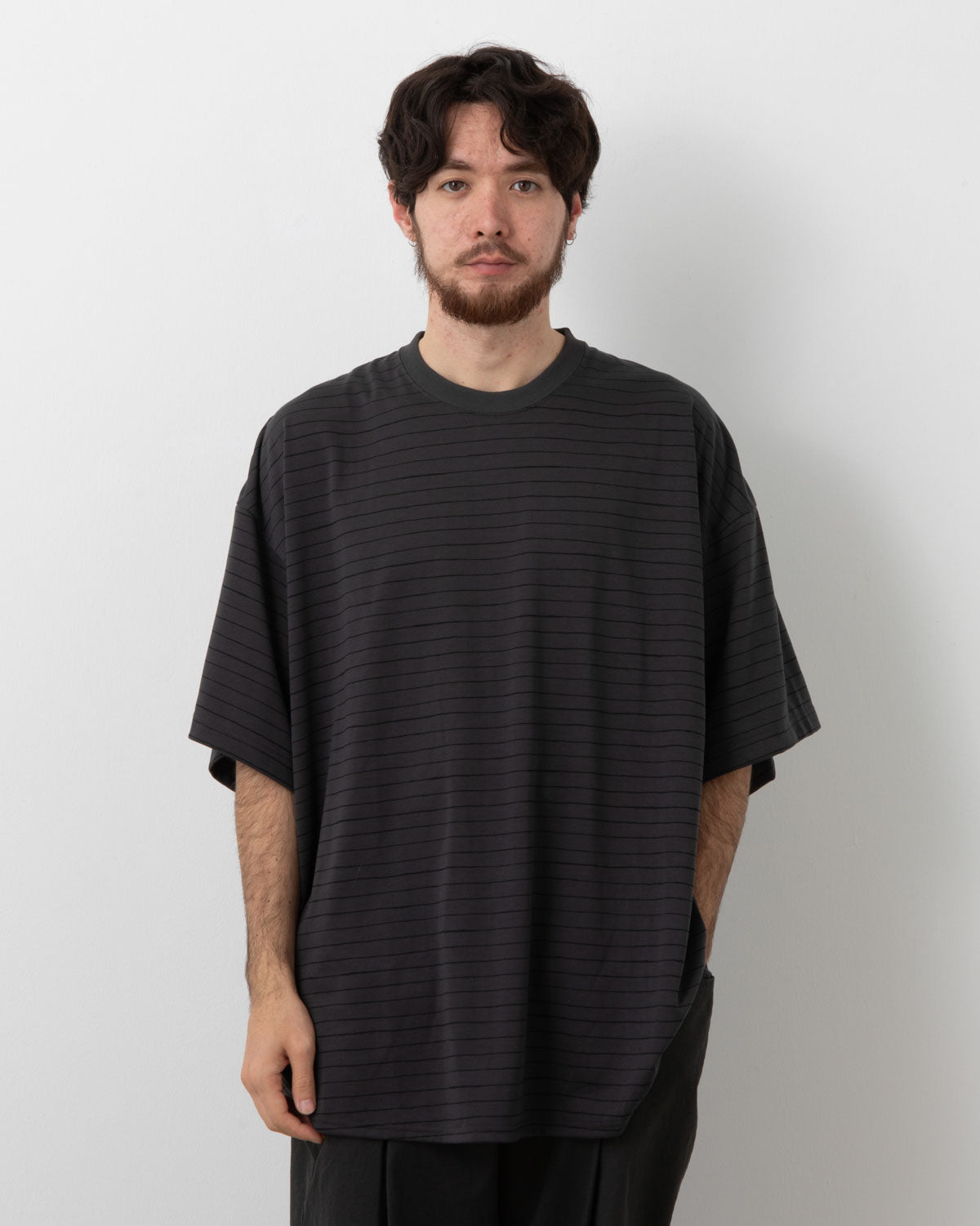 SUPER BIG SIDE STRIPE TECH SS TEE