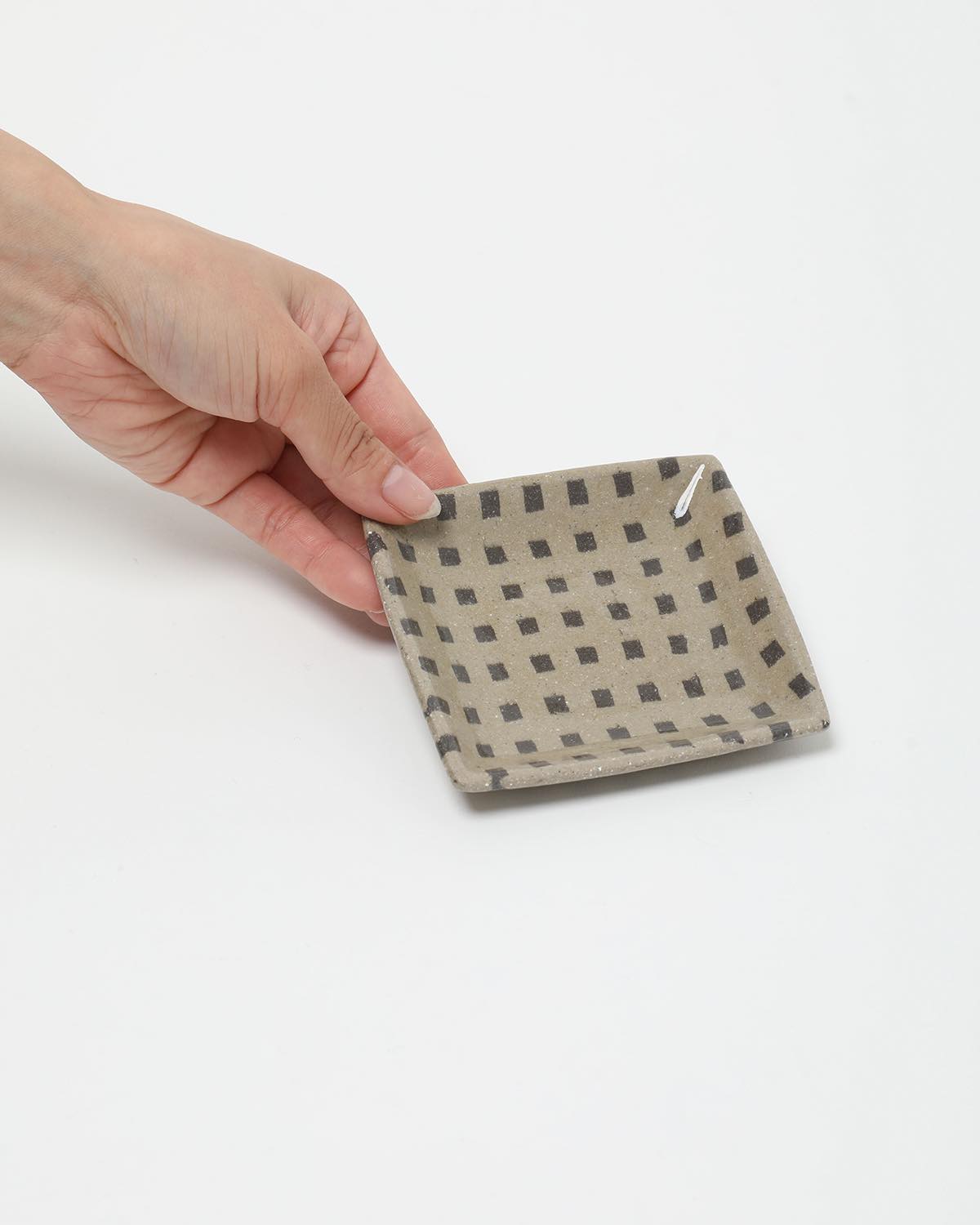 SQUARE SMALL PLATE – CORNER DOT