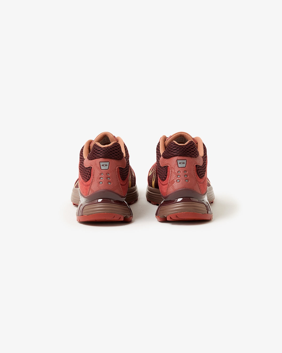 XT-WHISPER RED ASHES (WOMEN'S)