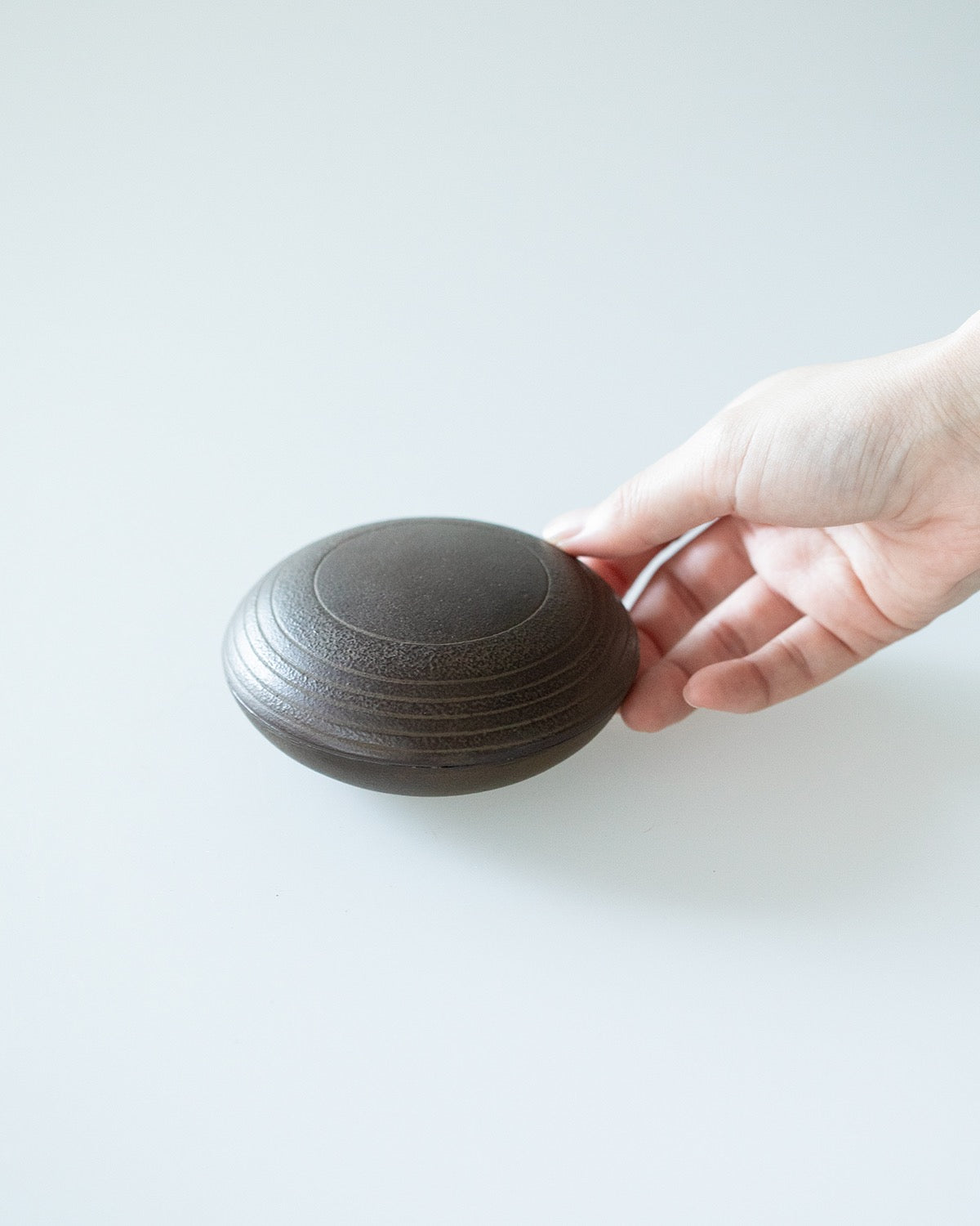 ROUND CATCHALL- STRIPES