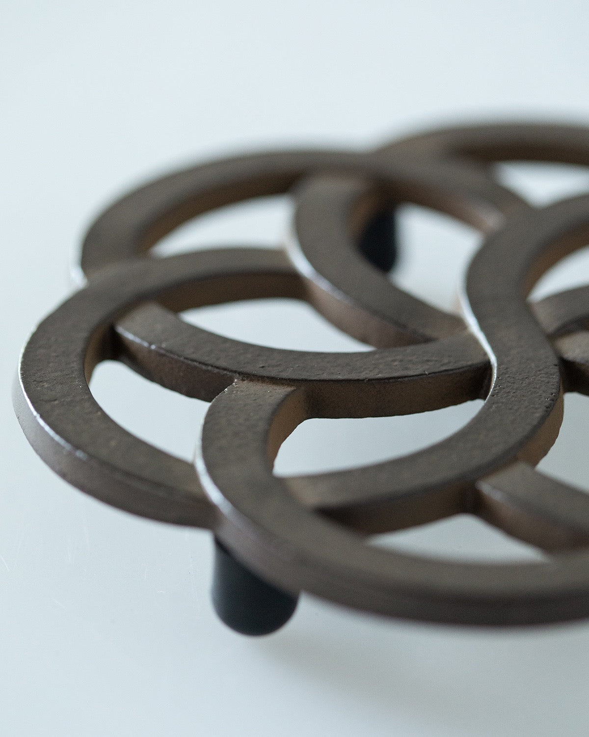 ROUND TRAY