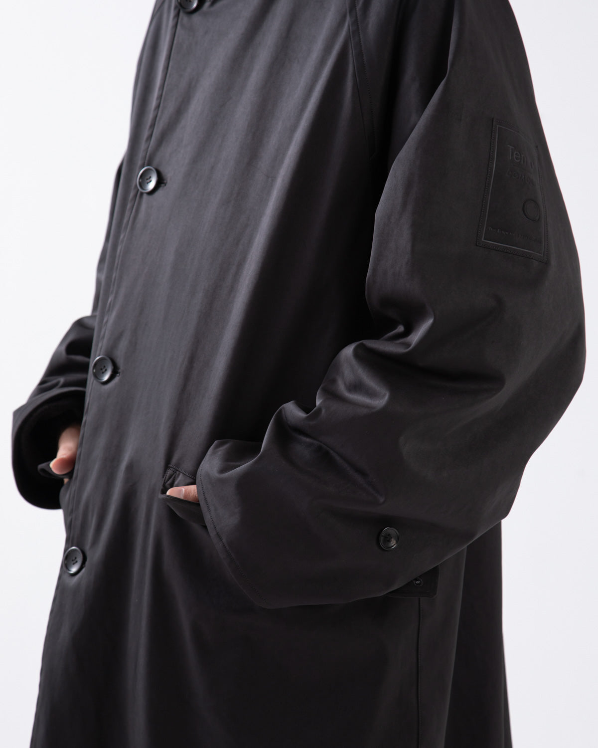 HOODED COAT