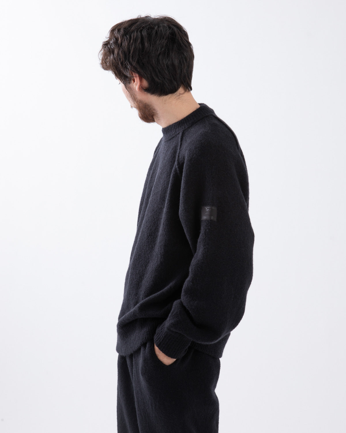 CREW NECK KNIT