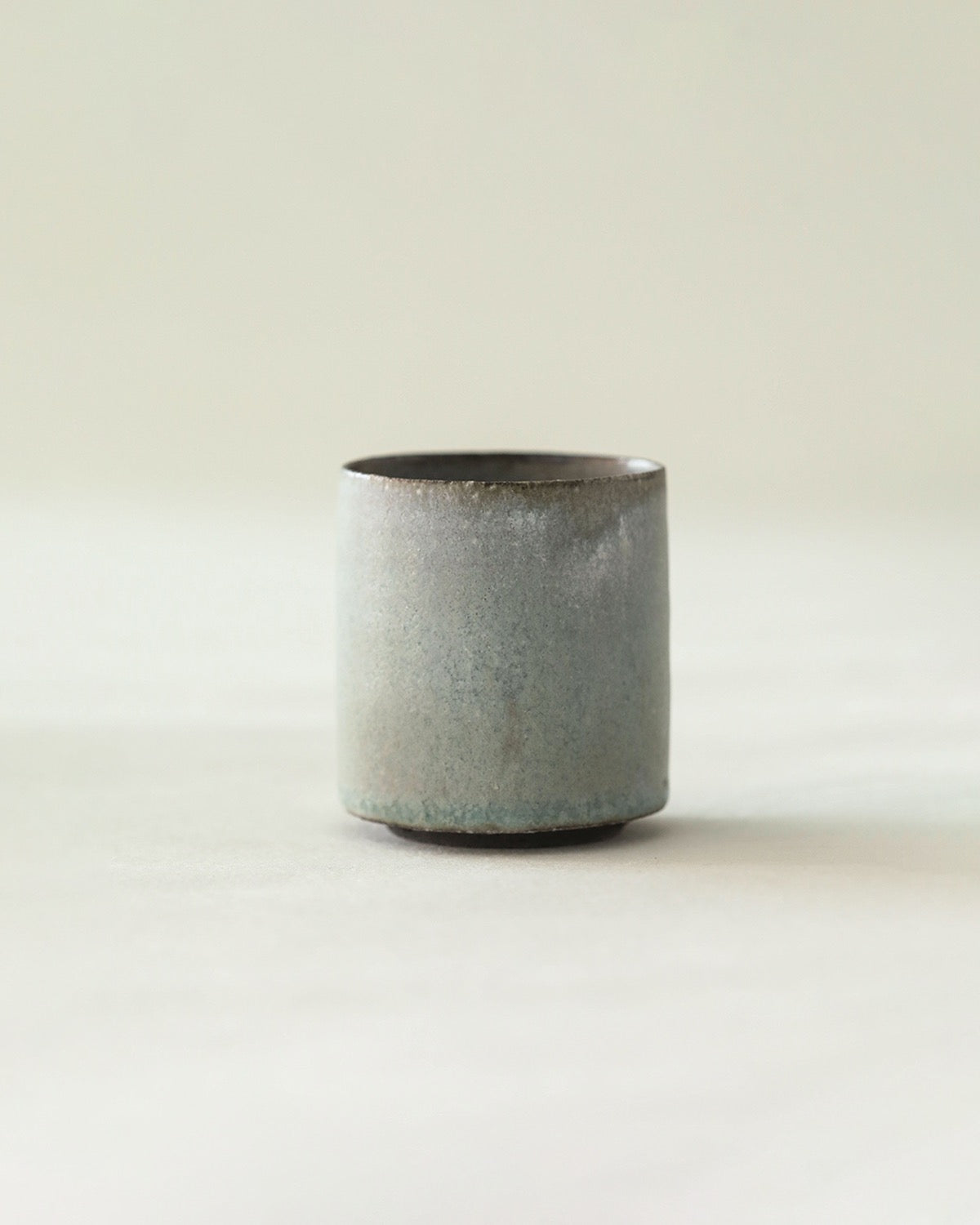 灰釉 筒小湯呑み