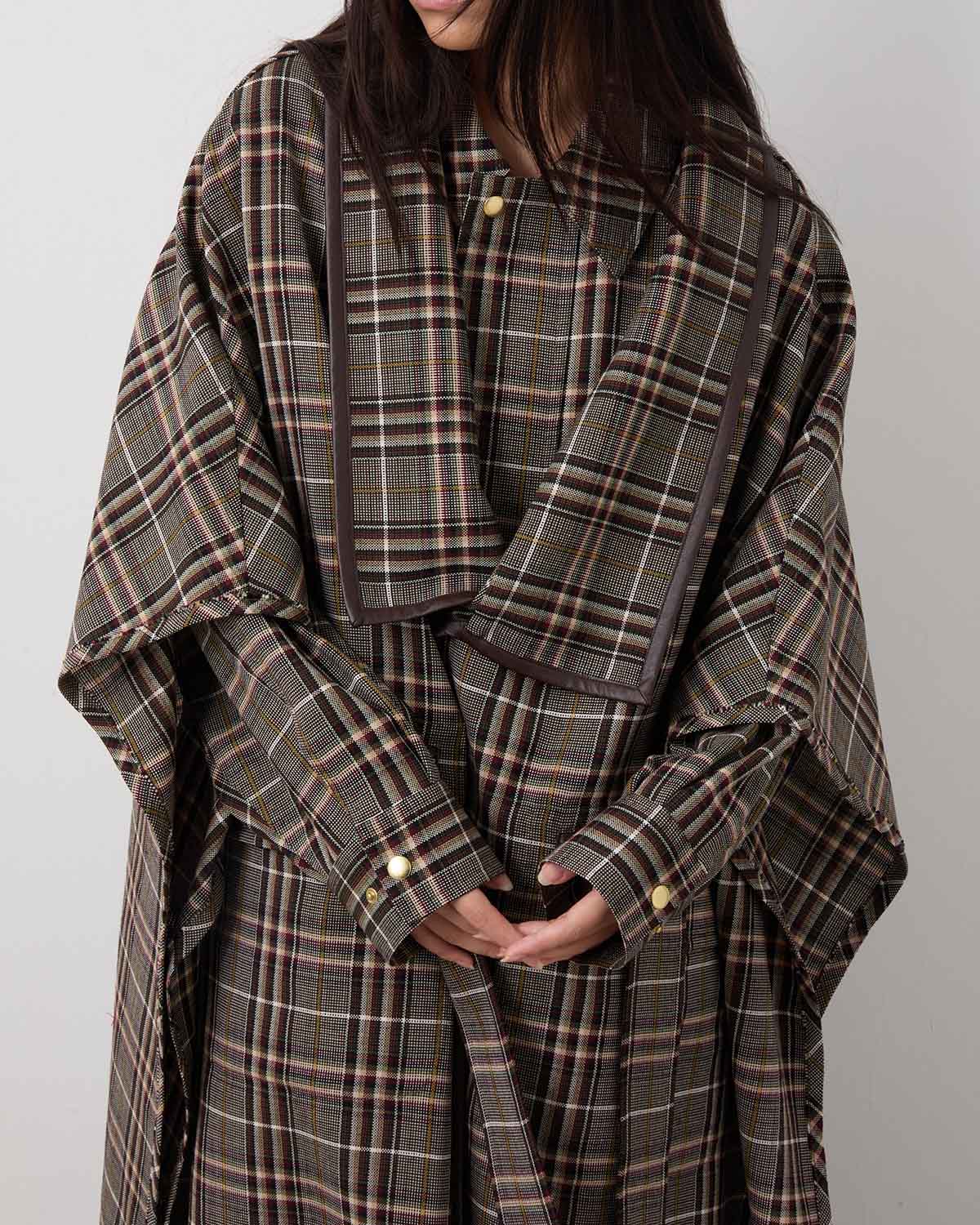 TRADITINAL PLAID CAPE