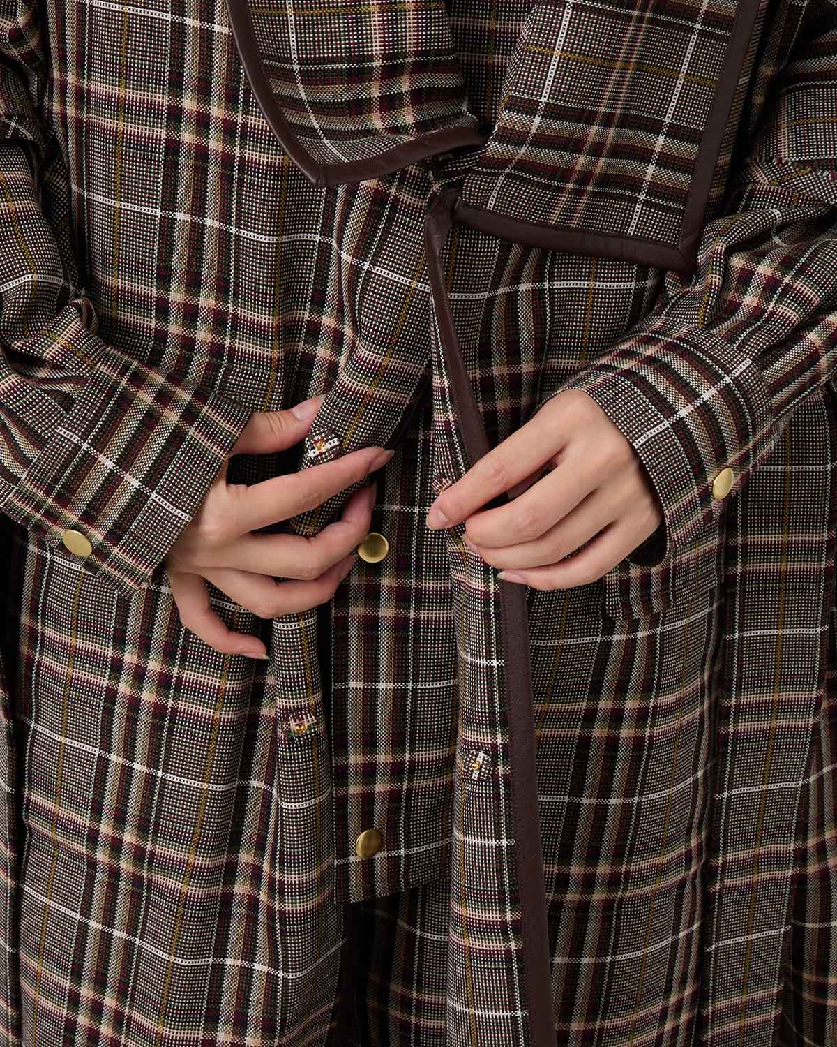 TRADITINAL PLAID CAPE