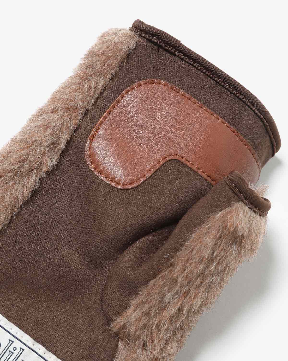 UNLIKELY BEAR HAND GLOVE