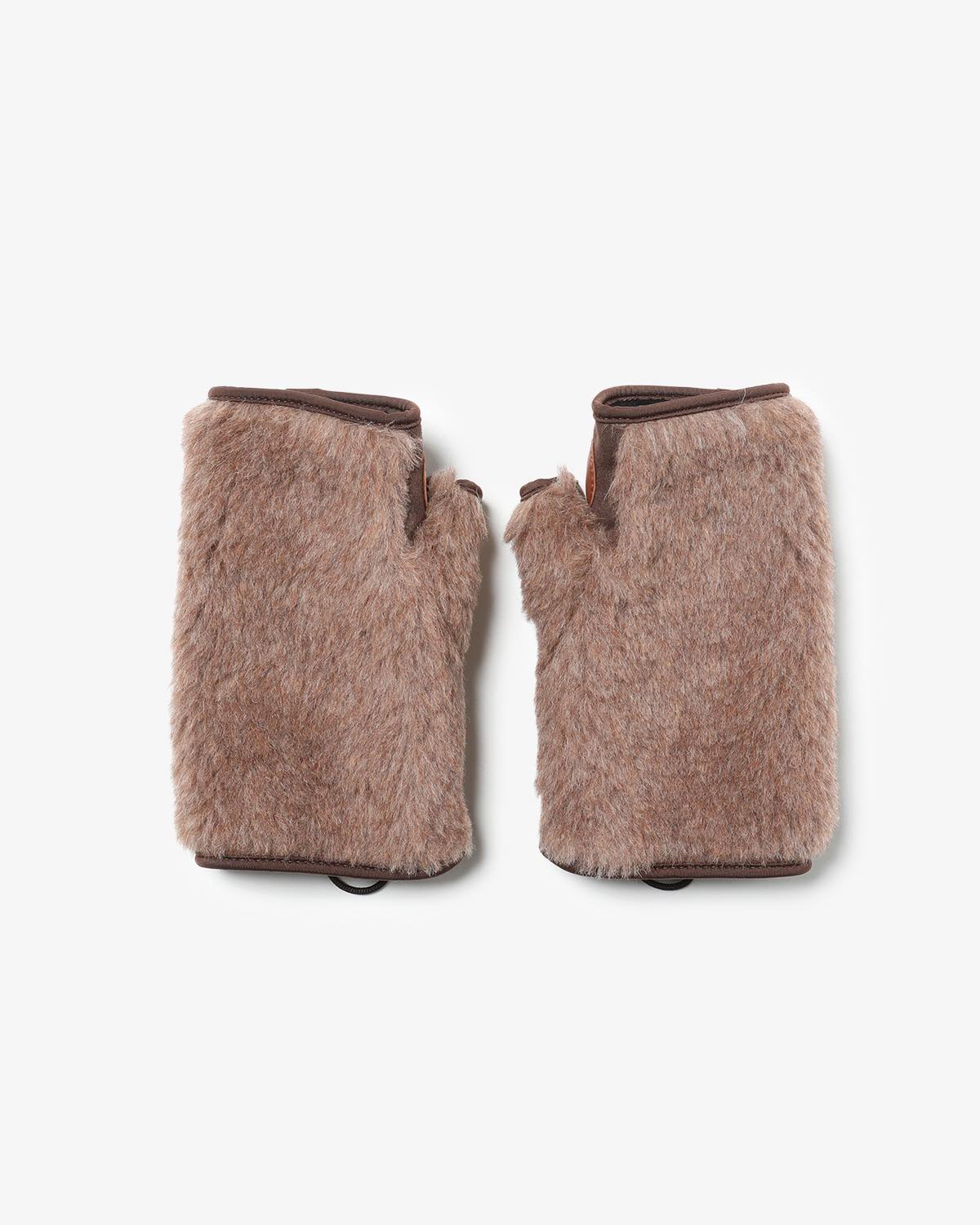 UNLIKELY BEAR HAND GLOVE