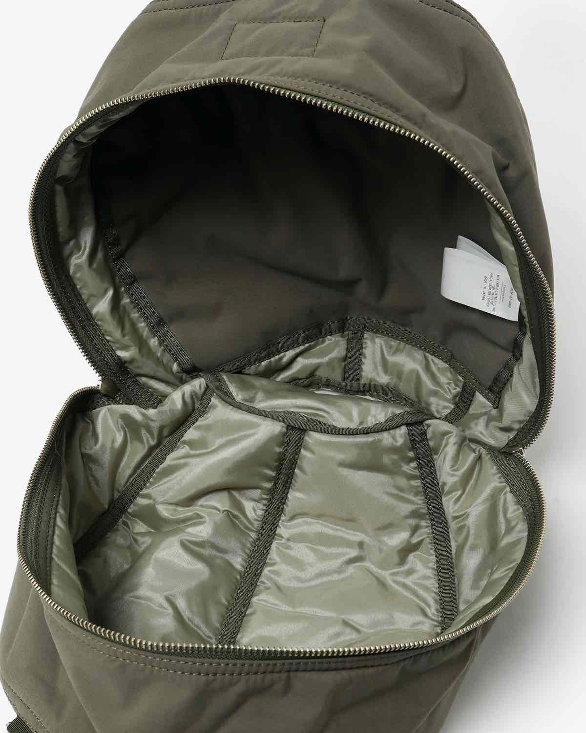 UNLIKELY ”MIL” HELMET BAG ROUND