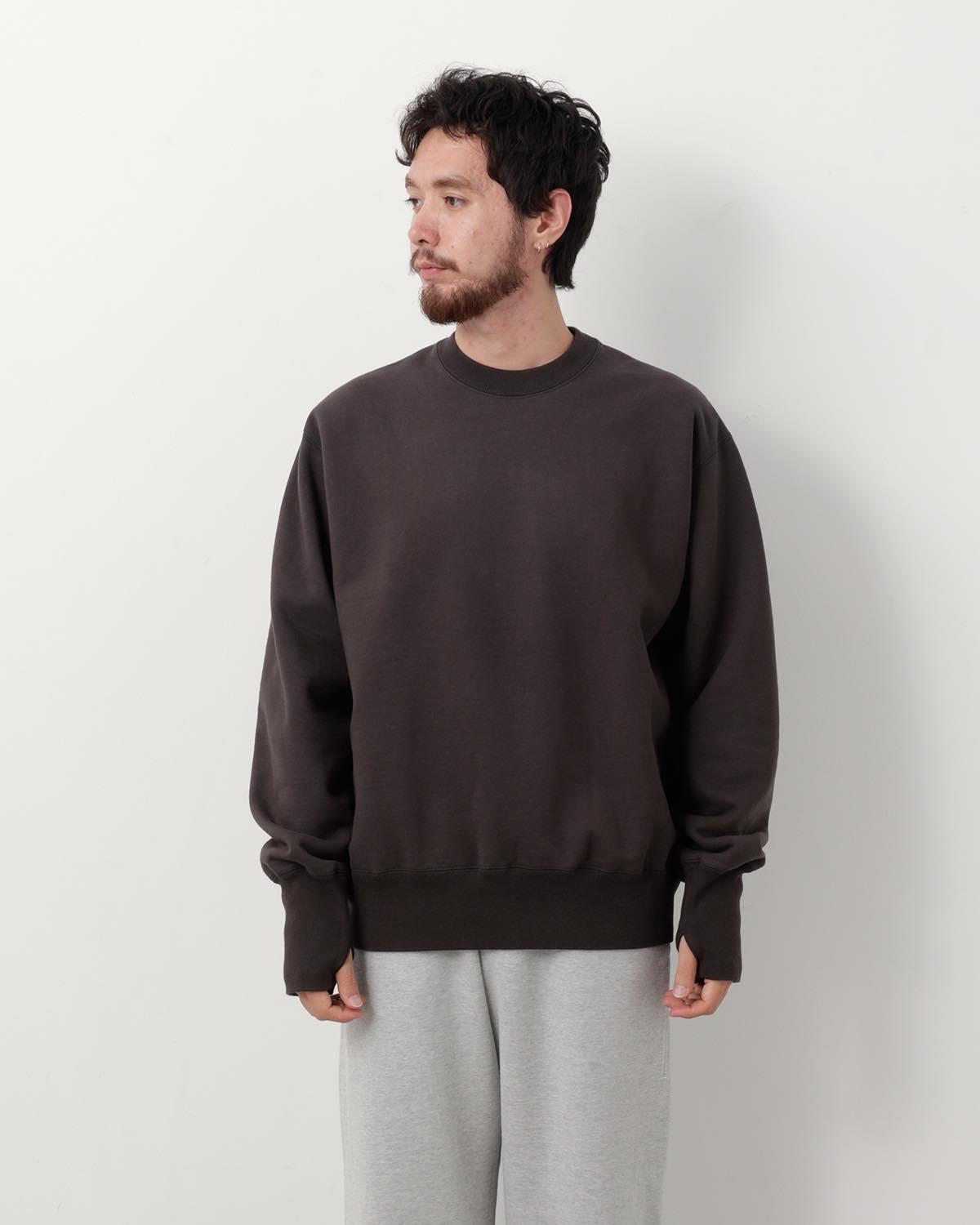 UNLIKELY SIMPLE SWEAT CREW 