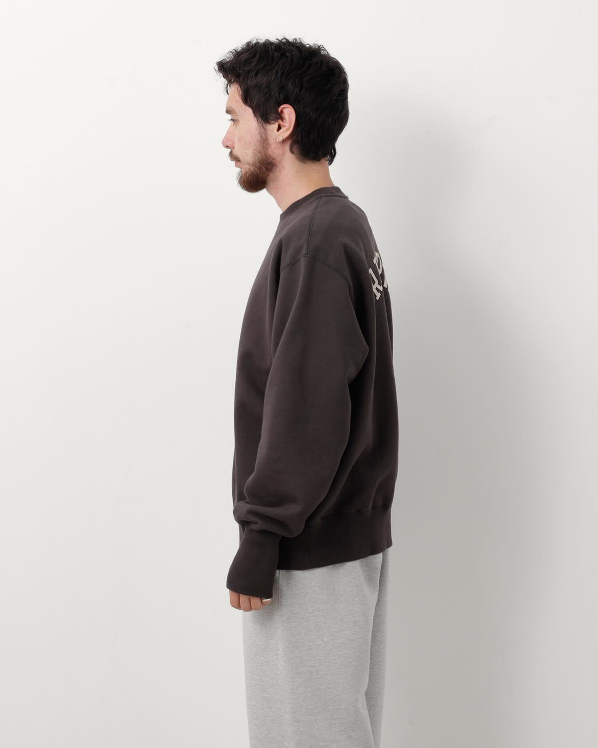 UNLIKELY SIMPLE SWEAT CREW "RESERVE"