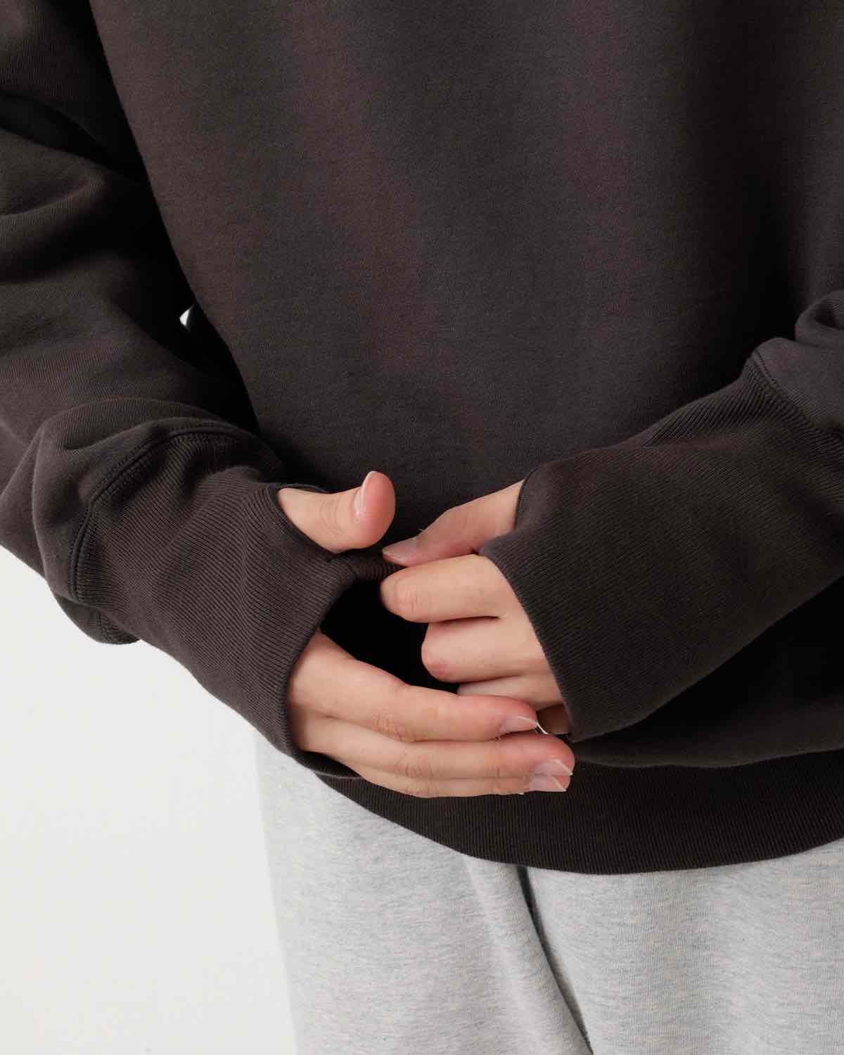 UNLIKELY SIMPLE SWEAT CREW 