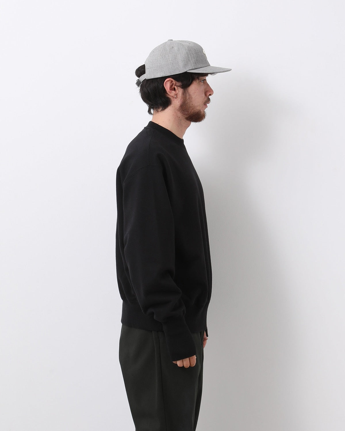 UNLIKELY SIMPLE SWEAT CREW 