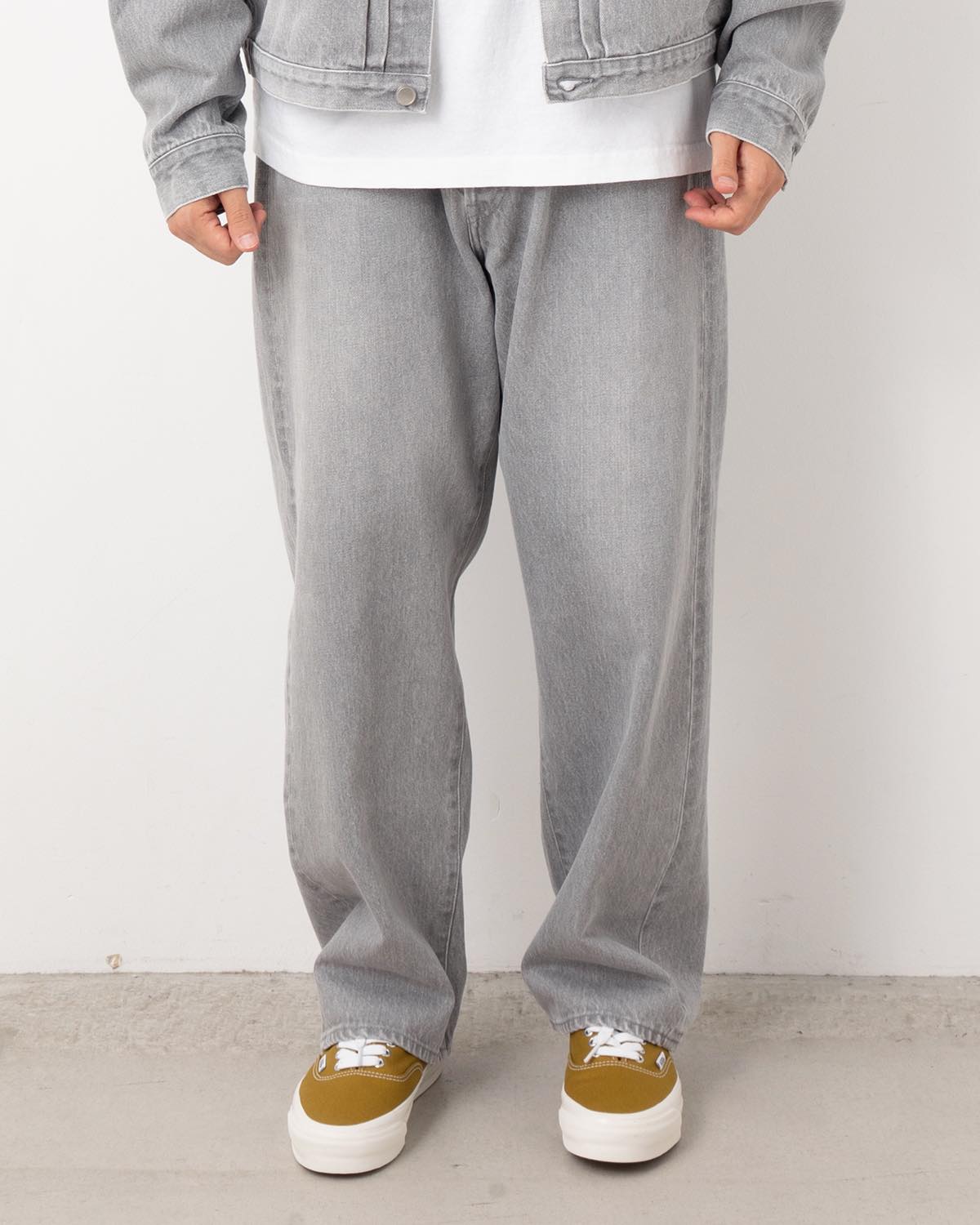 UNLIKELY TIME TRAVEL JEAN WIDE GRAY DENIM