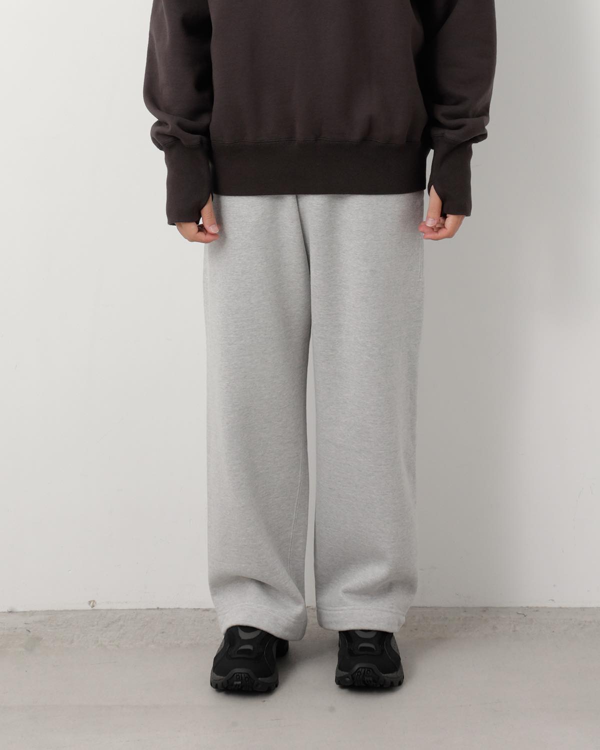 UNLIKELY SIMPLE SWEAT PANTS