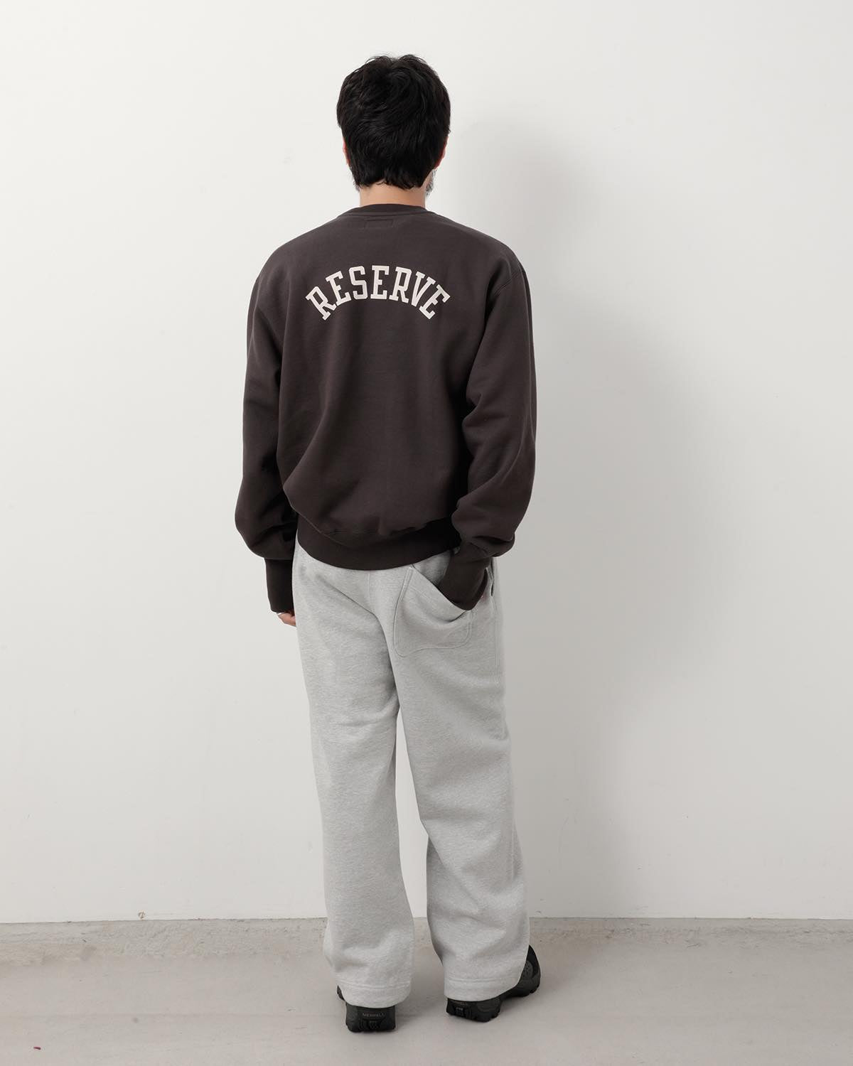 UNLIKELY SIMPLE SWEAT PANTS