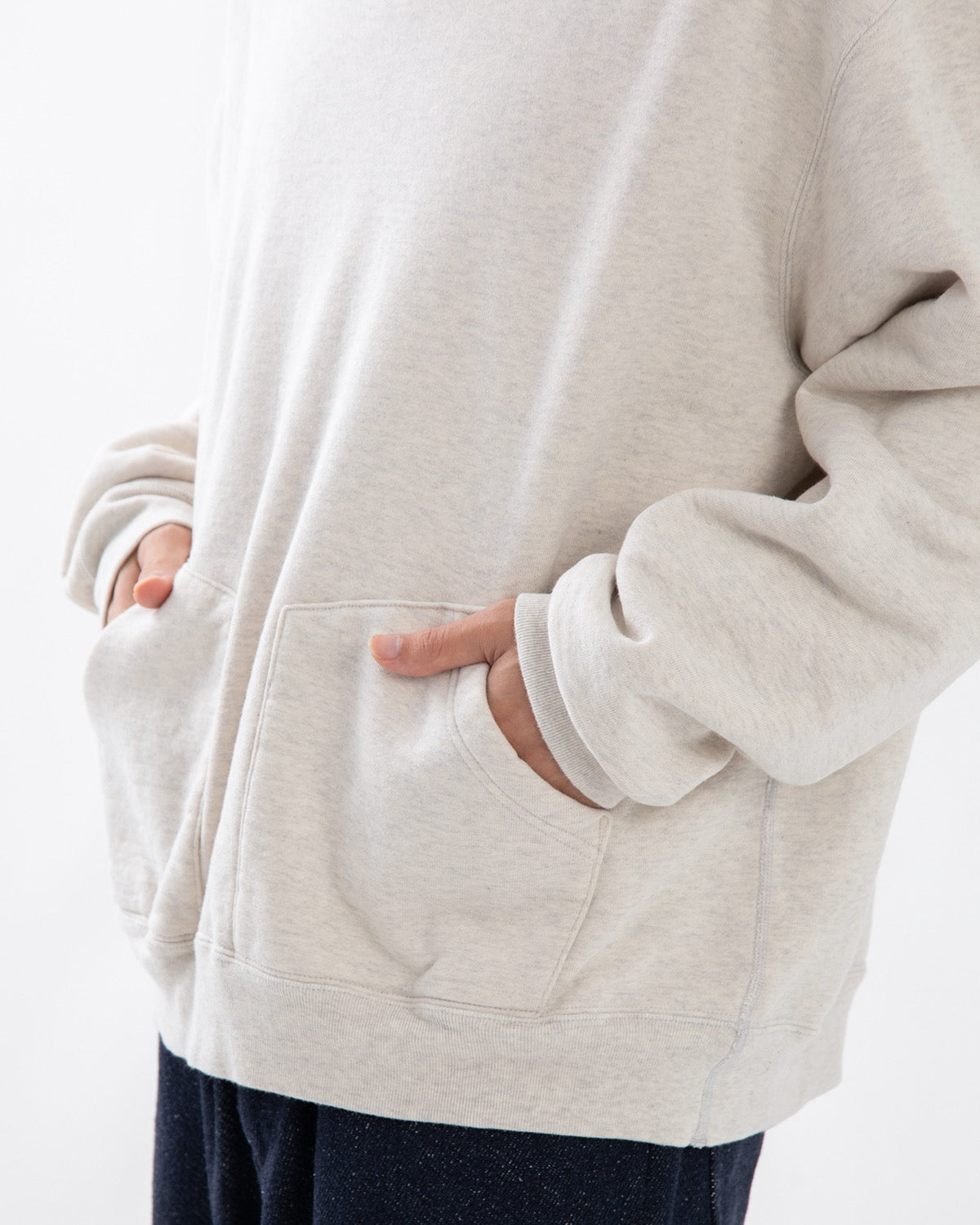 SWEAT HOODIE