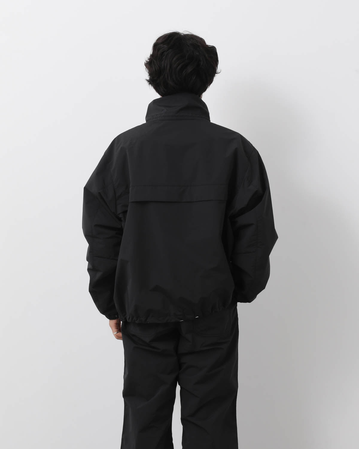PULL OVER NYLON JACKET
