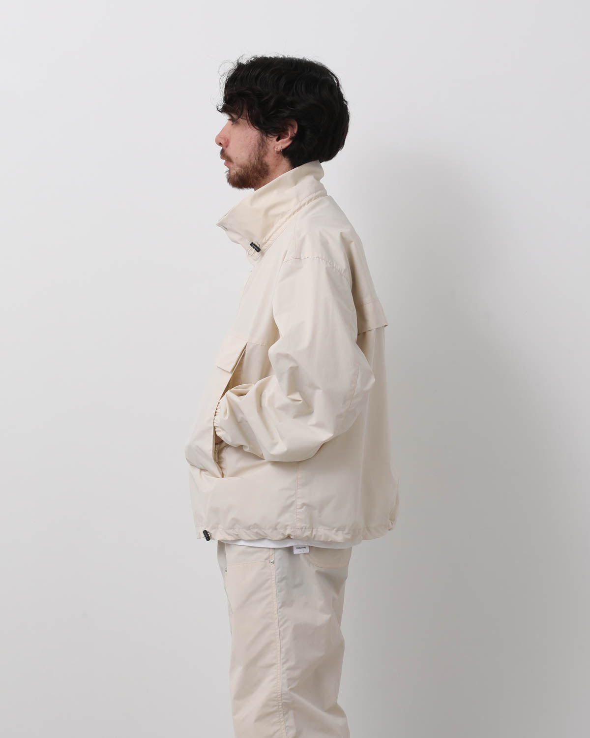 PULL OVER NYLON JACKET
