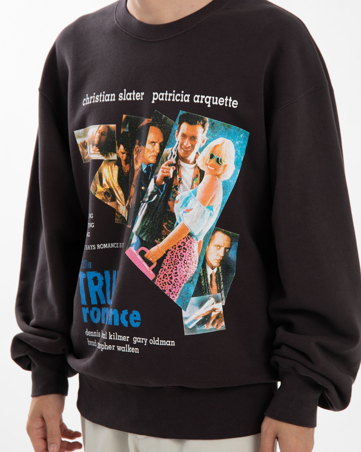 TRUE ROMANCE / WASHED CREW NECK SWEAT SHIRT