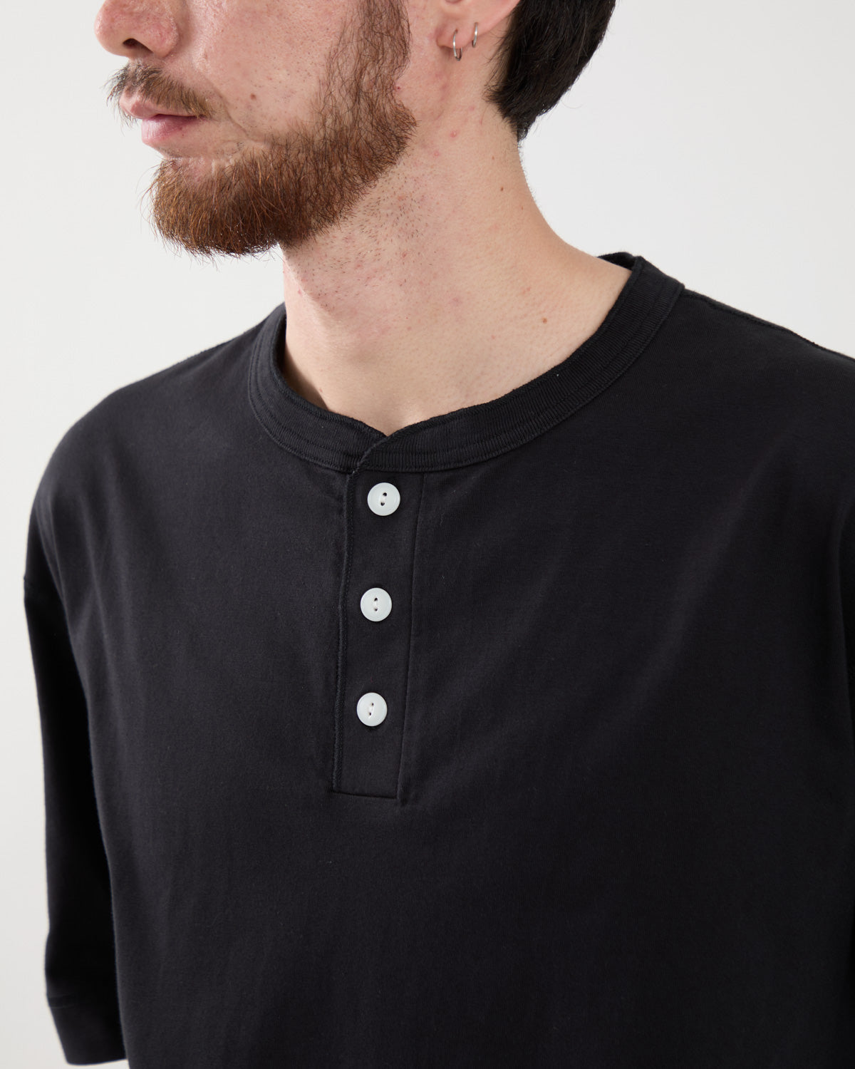 HEALTHKNIT / HENRY NECK T-SHIRT